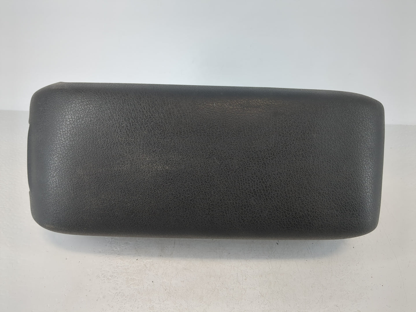 2011-2017 Jeep Patriot Center Console Armrest Cover Lid Fits Fits 2011 2012 2013 2014 2015 2016 2017 OEM Used Auto Parts - O