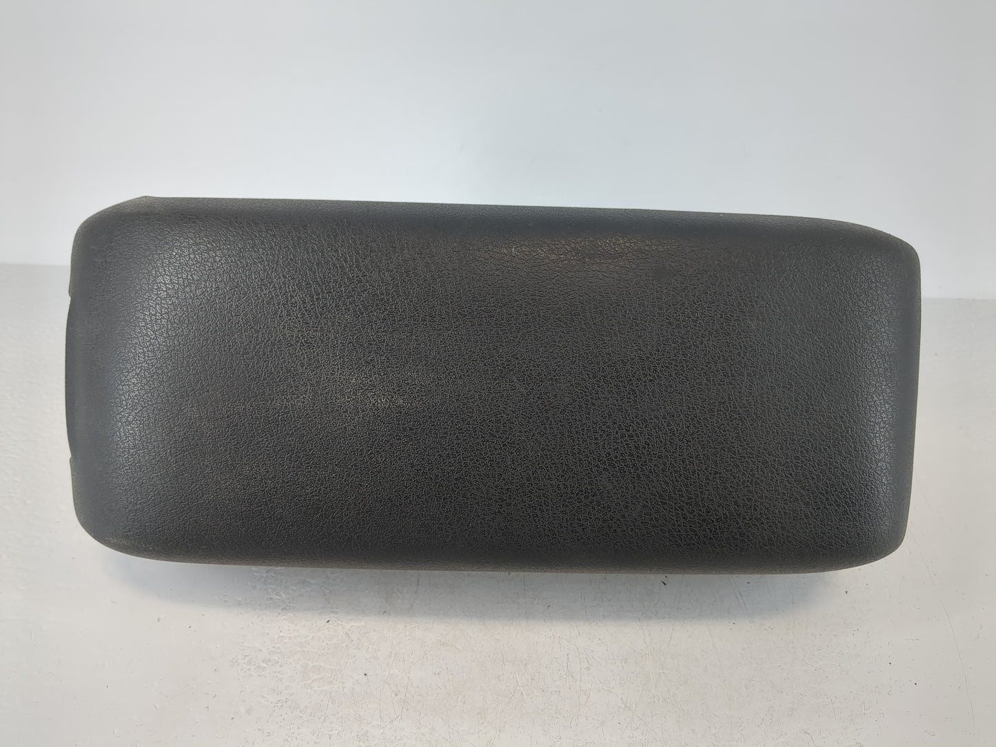 2011-2017 Jeep Patriot Center Console Armrest Cover Lid Fits Fits 2011 2012 2013 2014 2015 2016 2017 OEM Used Auto Parts - O