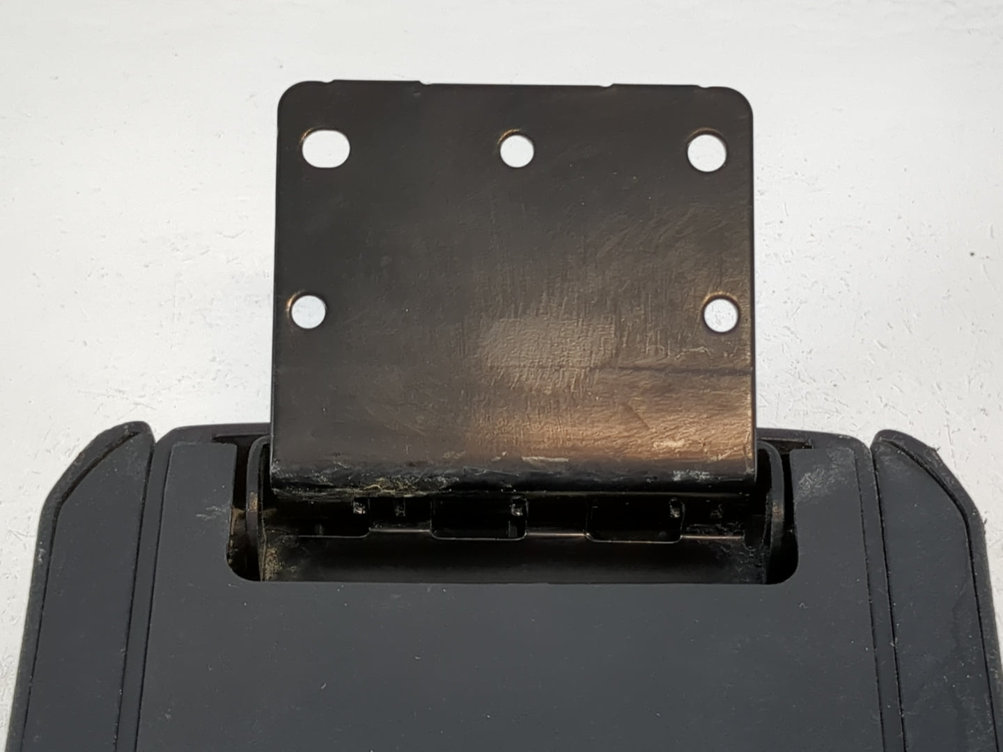 2011-2017 Jeep Patriot Center Console Armrest Cover Lid Fits Fits 2011 2012 2013 2014 2015 2016 2017 OEM Used Auto Parts - O
