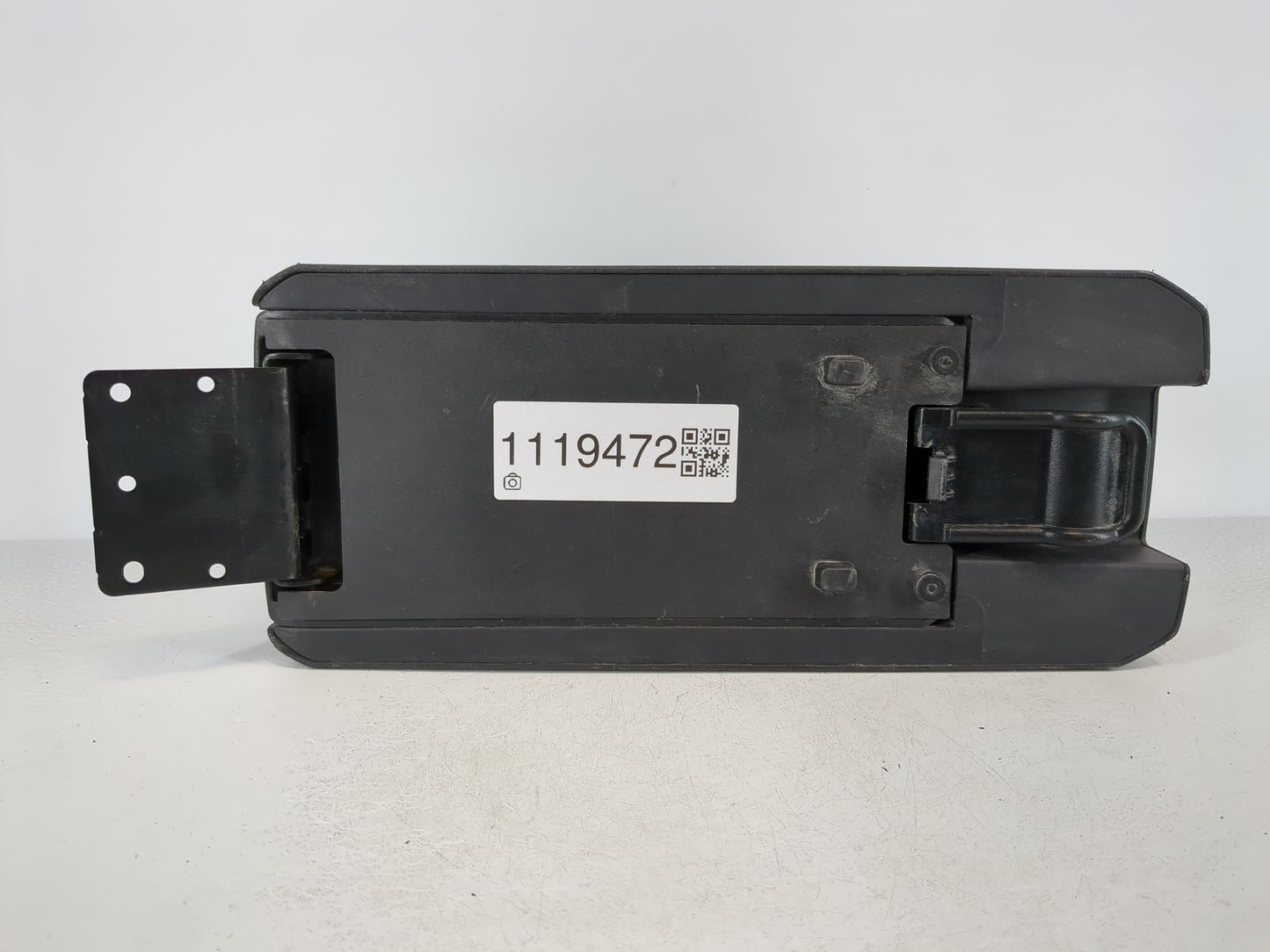 2011-2017 Jeep Patriot Center Console Armrest Cover Lid Fits Fits 2011 2012 2013 2014 2015 2016 2017 OEM Used Auto Parts - O
