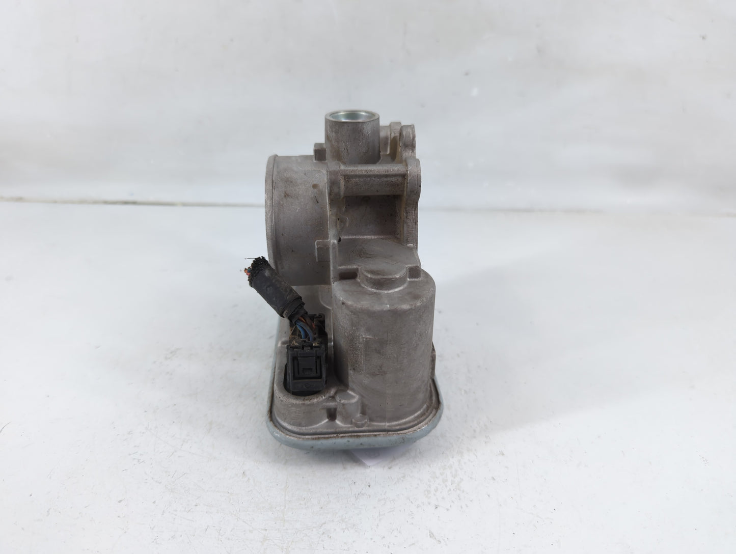 2007-2017 Jeep Patriot Throttle Body P/N:68366012AB Fits Fits 2007 2008 2009 2010 2011 2012 2013 2014 2015 2016 2017 2018 OE