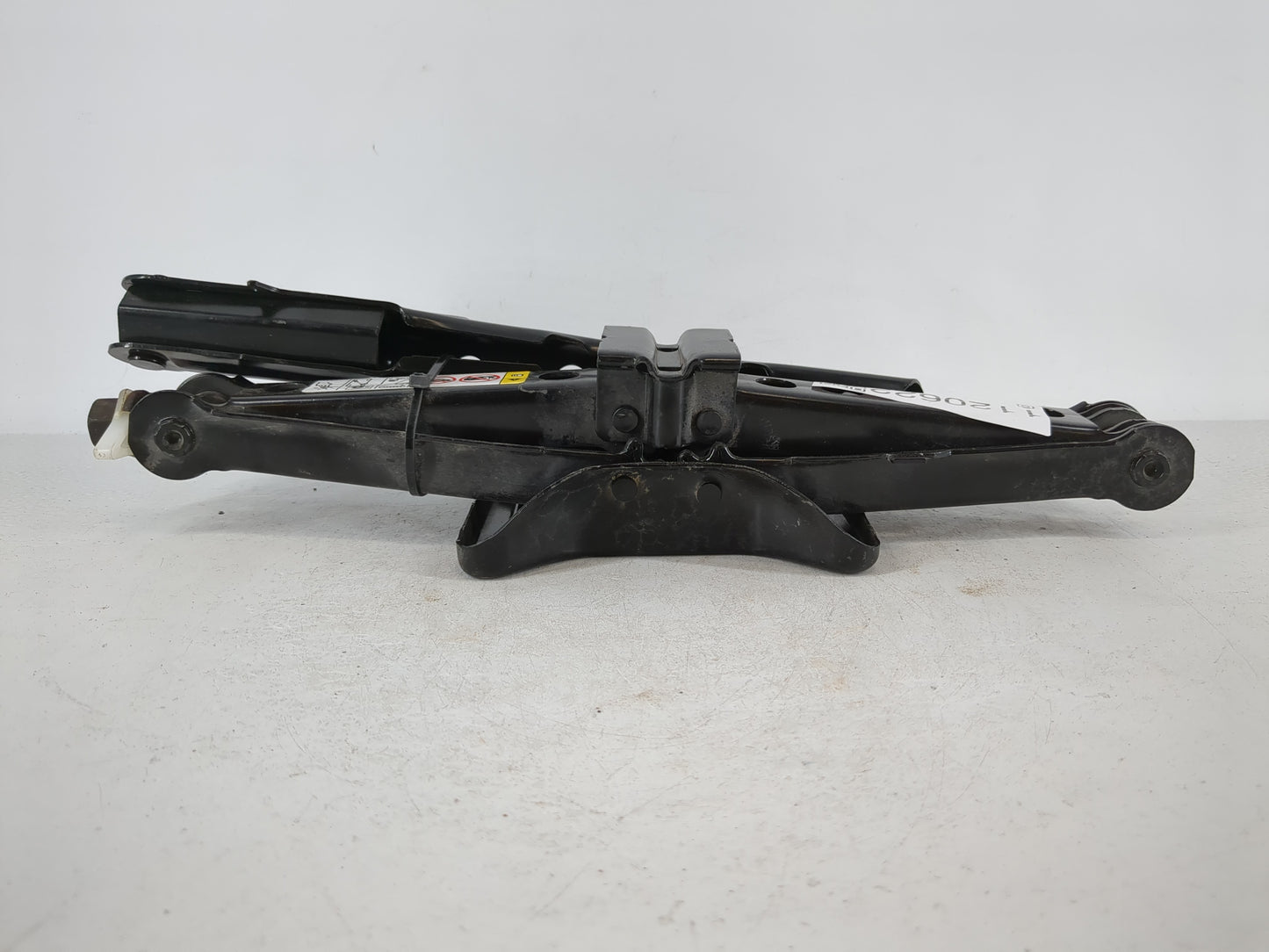 2013 Jeep Patriot Spare Scissor Car Jack - Oemusedautoparts1.com