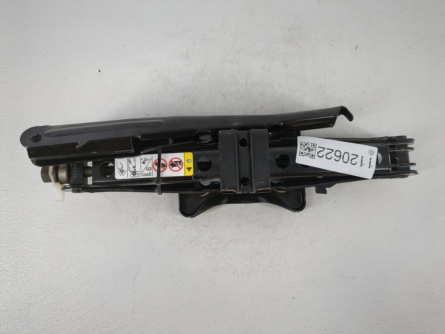 2013 Jeep Patriot Spare Scissor Car Jack 1120622 - Oemusedautoparts1.com