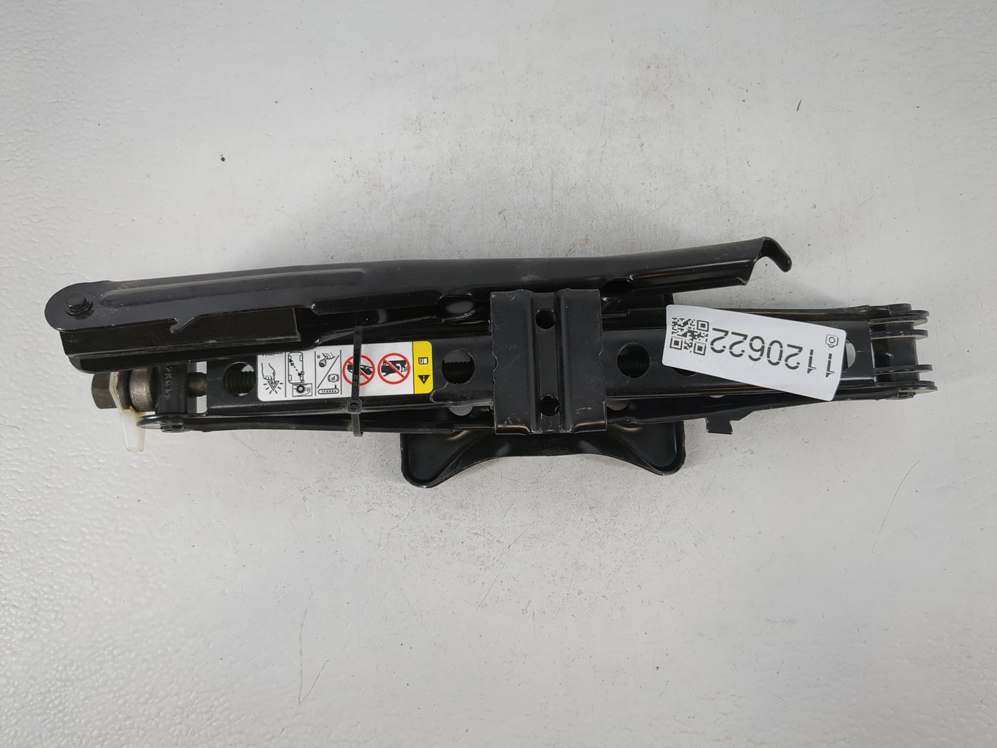 2013 Jeep Patriot Spare Scissor Car Jack 1120622 - Oemusedautoparts1.com