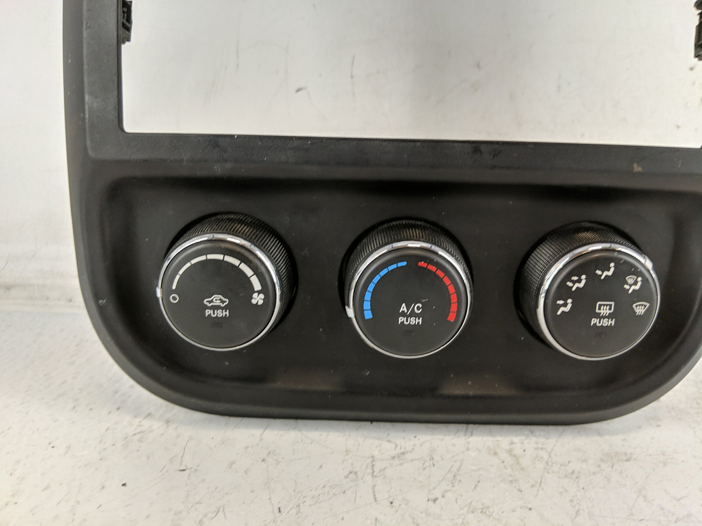 2011-2017 Jeep Patriot Climate Control Module Temperature AC/Heater Replacement P/N:P55111278AD Fits OEM Used Auto Parts - O