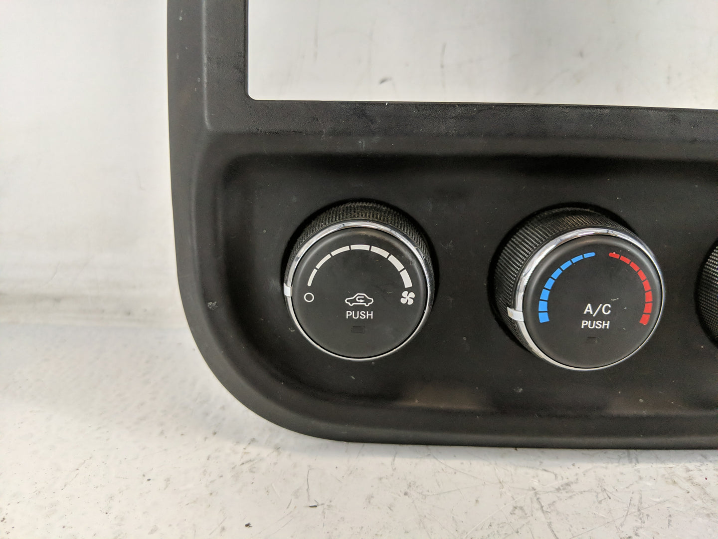 2011-2017 Jeep Patriot Climate Control Module Temperature AC/Heater Replacement P/N:P55111278AD Fits OEM Used Auto Parts - O