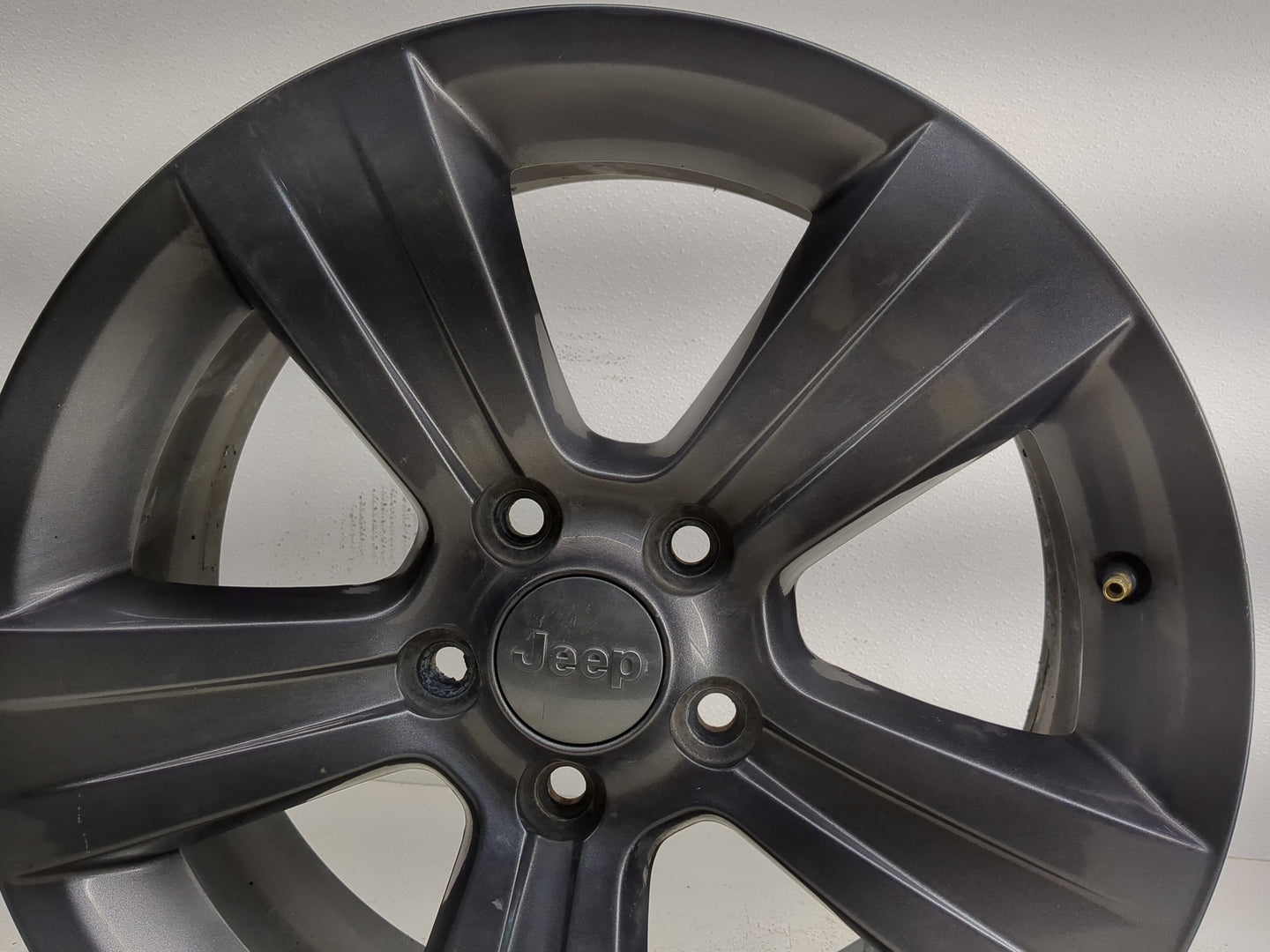 2011-2017 Jeep Patriot Oem Wheel Rim - Oemusedautoparts1.com