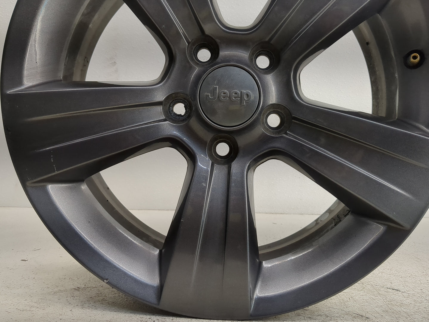 2011-2017 Jeep Patriot Oem Wheel Rim - Oemusedautoparts1.com