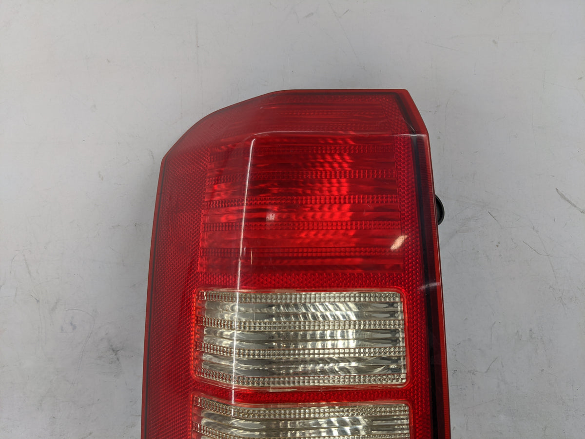 2008-2017 Jeep Patriot Tail Light Assembly Passenger Right OEM Fits Fits 2008 2009 2010 2011 2012 2013 2014 2015 2016 2017 O