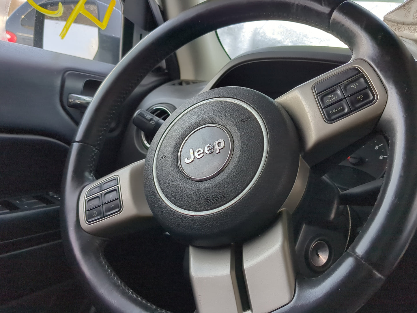2011-2017 Jeep Patriot Air Bag Driver Left Steering Wheel Mounted - Oemusedautoparts1.com