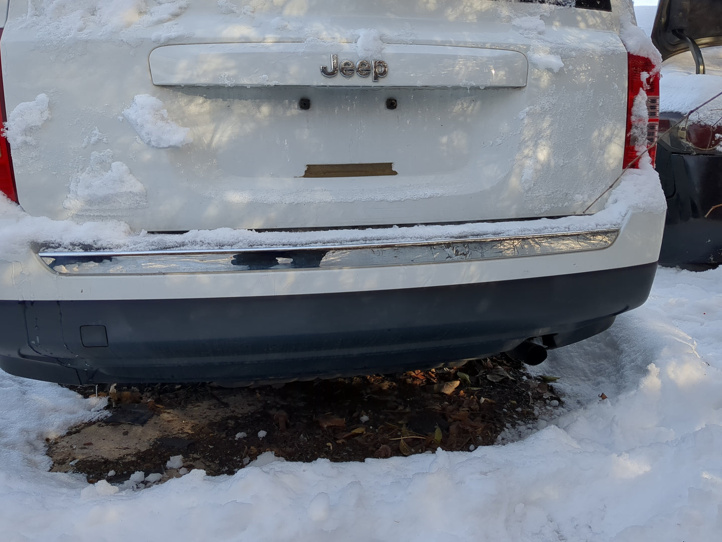 2011-2017 Jeep Patriot Rear Bumper Assembly Oem 1250338 - Oemusedautoparts1.com