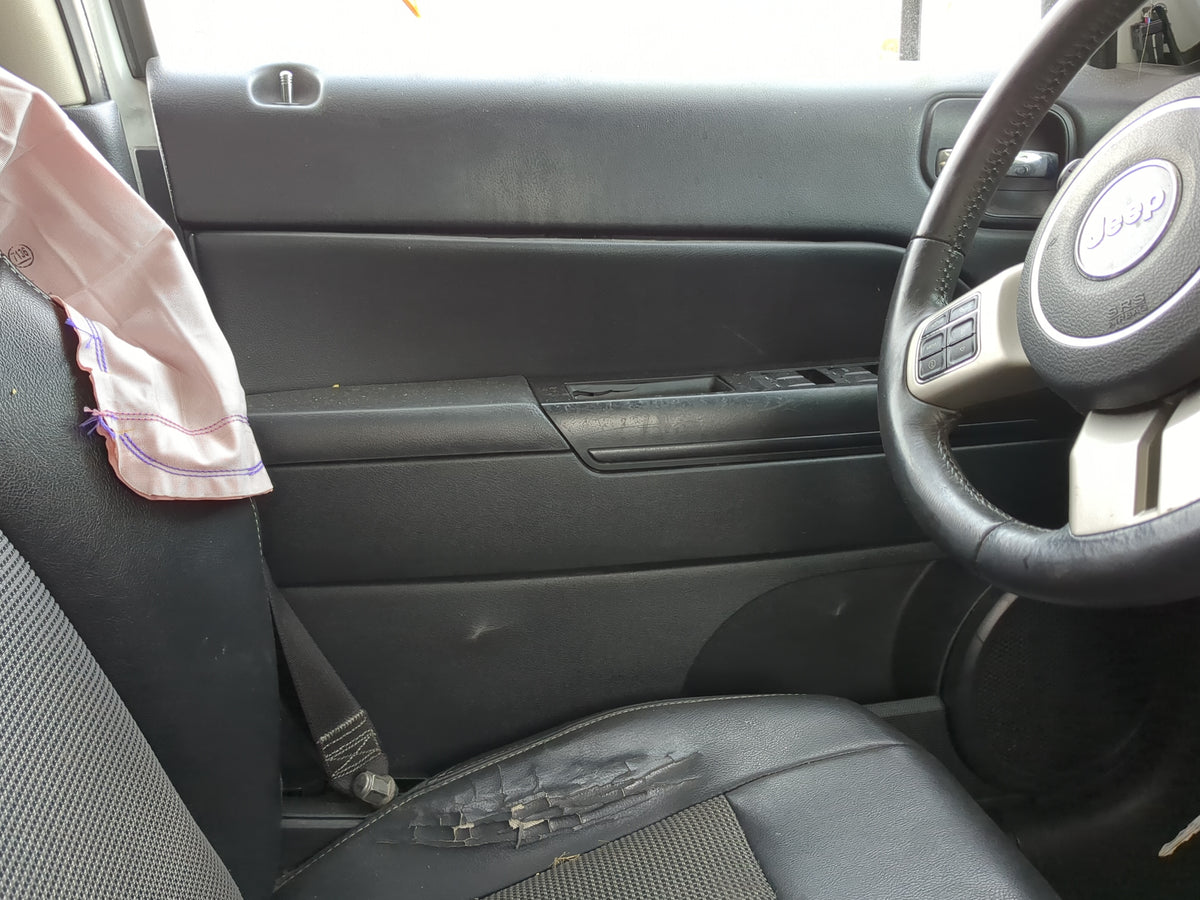 2013 Jeep Patriot Front Left Driver Interior Door Panel Trim - Oemusedautoparts1.com