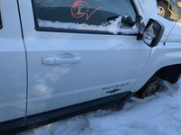 2011-2017 Jeep Patriot Passenger Front Door Oem 1250398 - Oemusedautoparts1.com