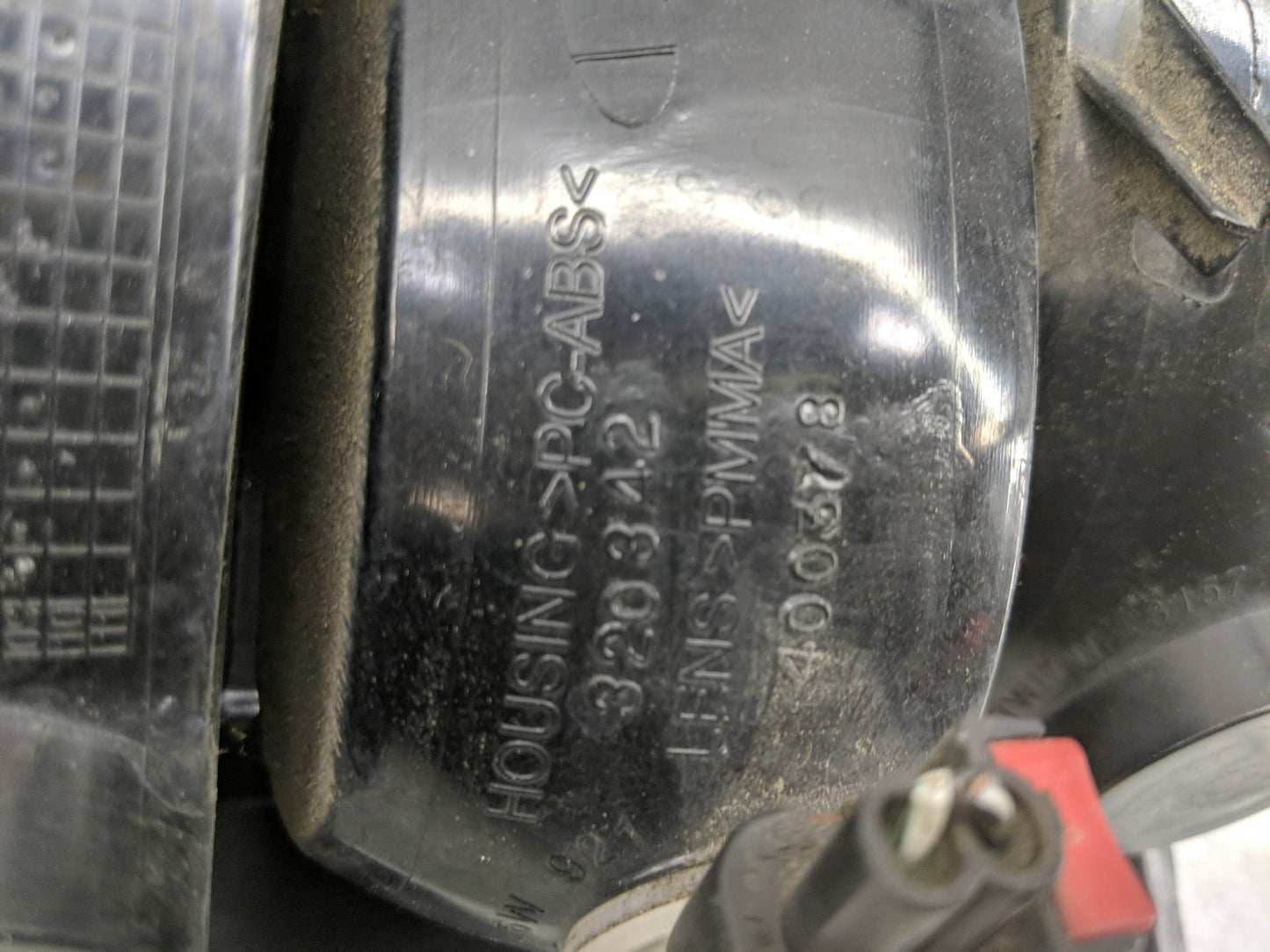 2008-2017 Jeep Patriot Tail Light Assembly Passenger Right OEM Fits Fits 2008 2009 2010 2011 2012 2013 2014 2015 2016 2017 O