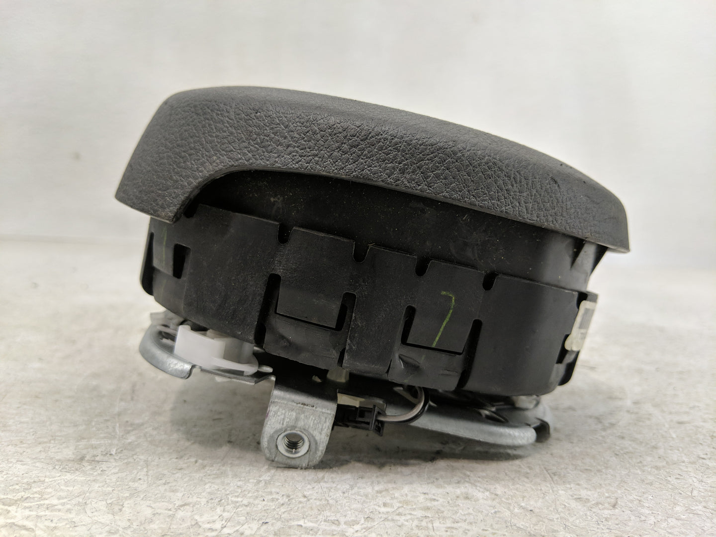 2011-2017 Jeep Patriot Air Bag Driver Left Steering Wheel Mounted Fits Fits 2011 2012 2013 2014 2015 2016 2017 OEM Used Auto