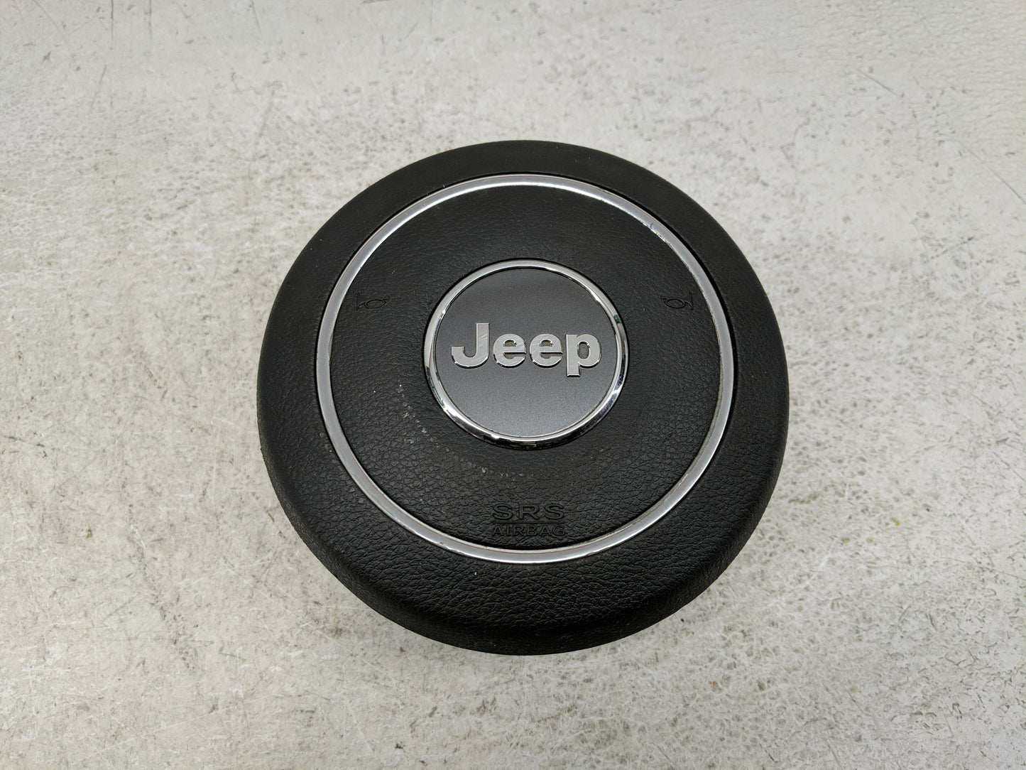 2011-2017 Jeep Patriot Air Bag Driver Left Steering Wheel Mounted P/N:P1SR37XDVAG Fits Fits 2011 2012 2013 2014 2015 2016 20
