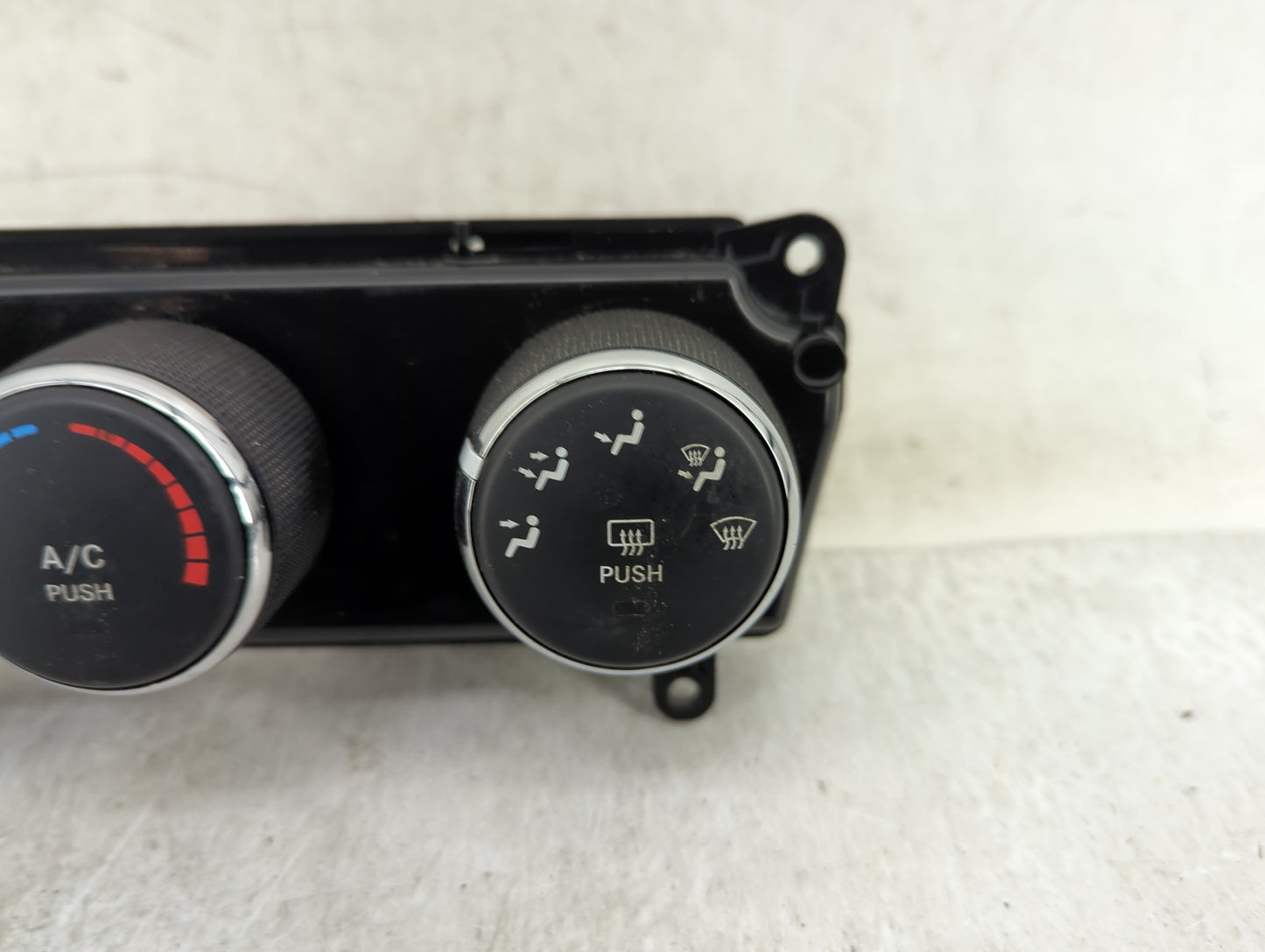 2011-2017 Jeep Patriot Climate Control Module Temperature AC/Heater Replacement P/N:P55111278AD Fits OEM Used Auto Parts - O