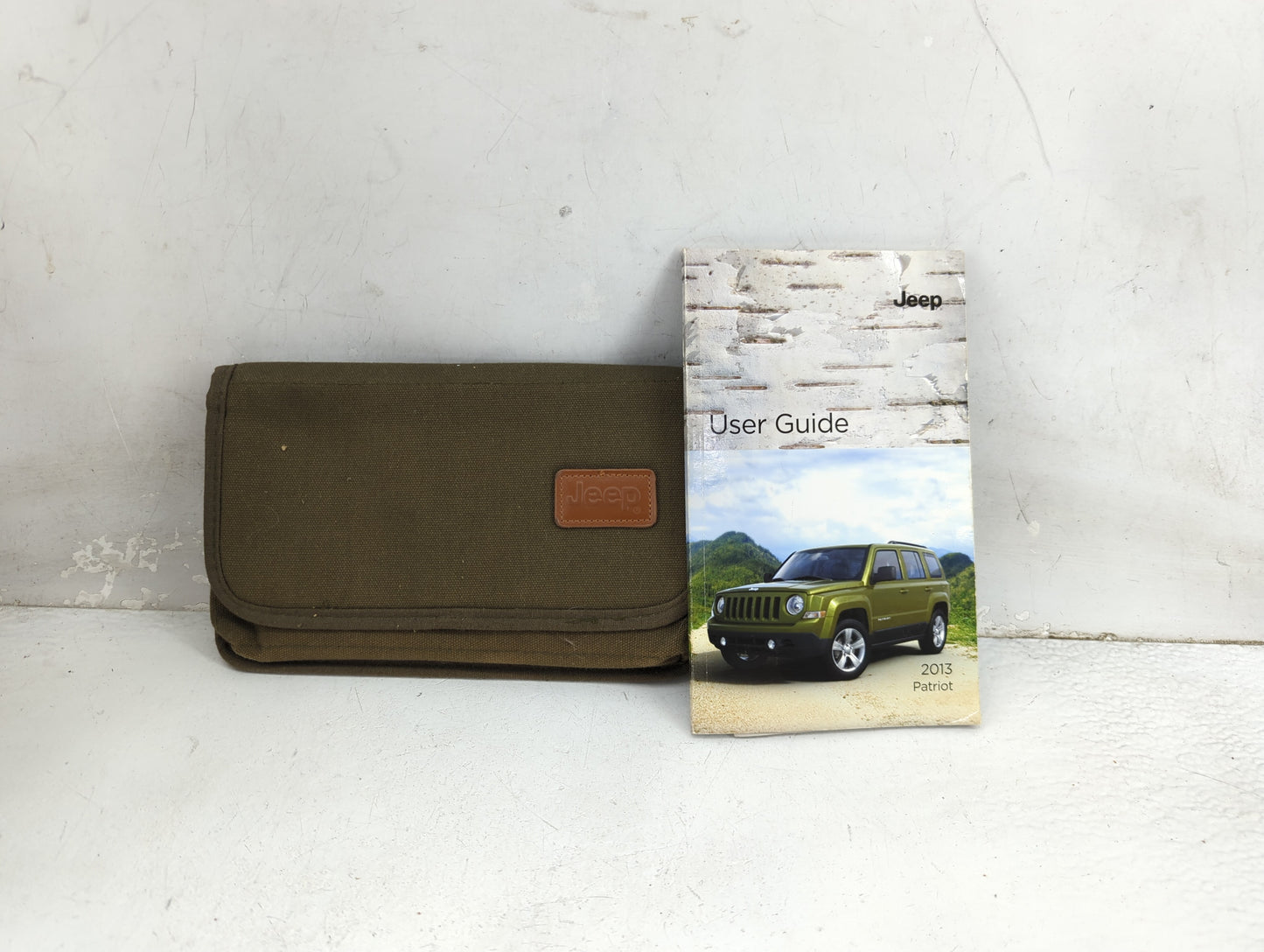 2013 Jeep Patriot Owners Manual Book Guide P/N:13MK74-926-AA OEM Used Auto Parts - Oemusedautoparts1.com