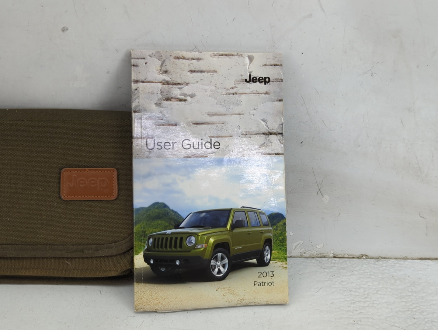 2013 Jeep Patriot Owners Manual Book Guide P/N:13MK74-926-AA OEM Used Auto Parts - Oemusedautoparts1.com