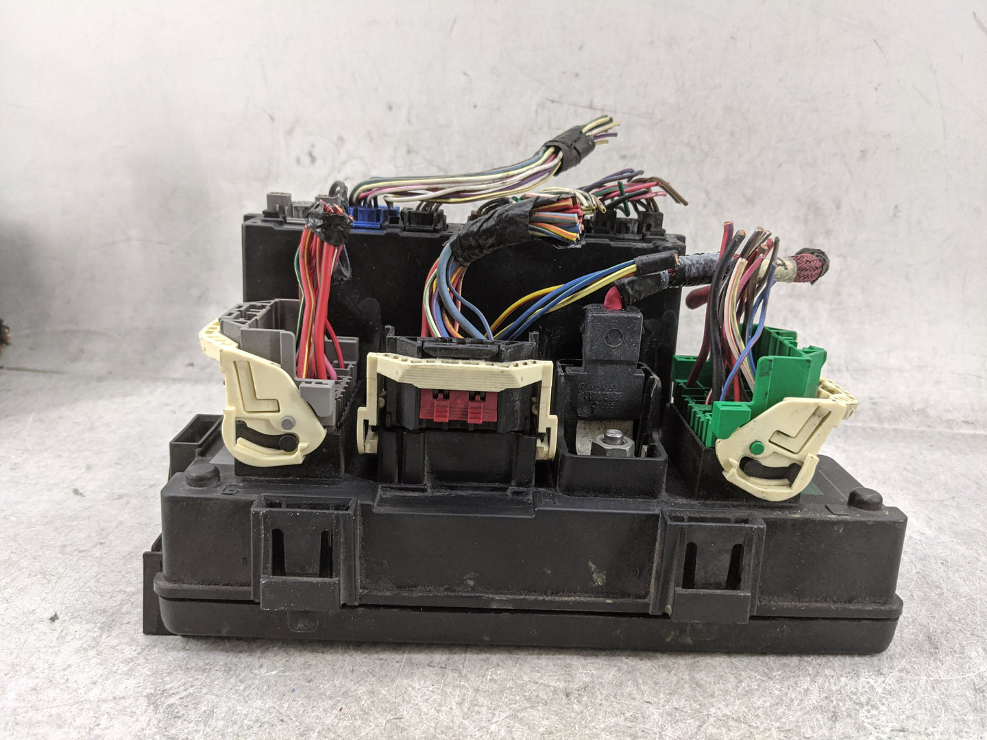 2011-2014 Jeep Patriot Fusebox Fuse Box Relay Module Tipm 1476333 - Oemusedautoparts1.com