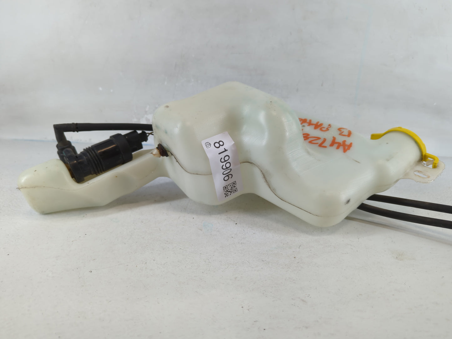 2007-2017 Jeep Patriot Windshield Washer Fluid Reservoir Bottle Oem - Oemusedautoparts1.com