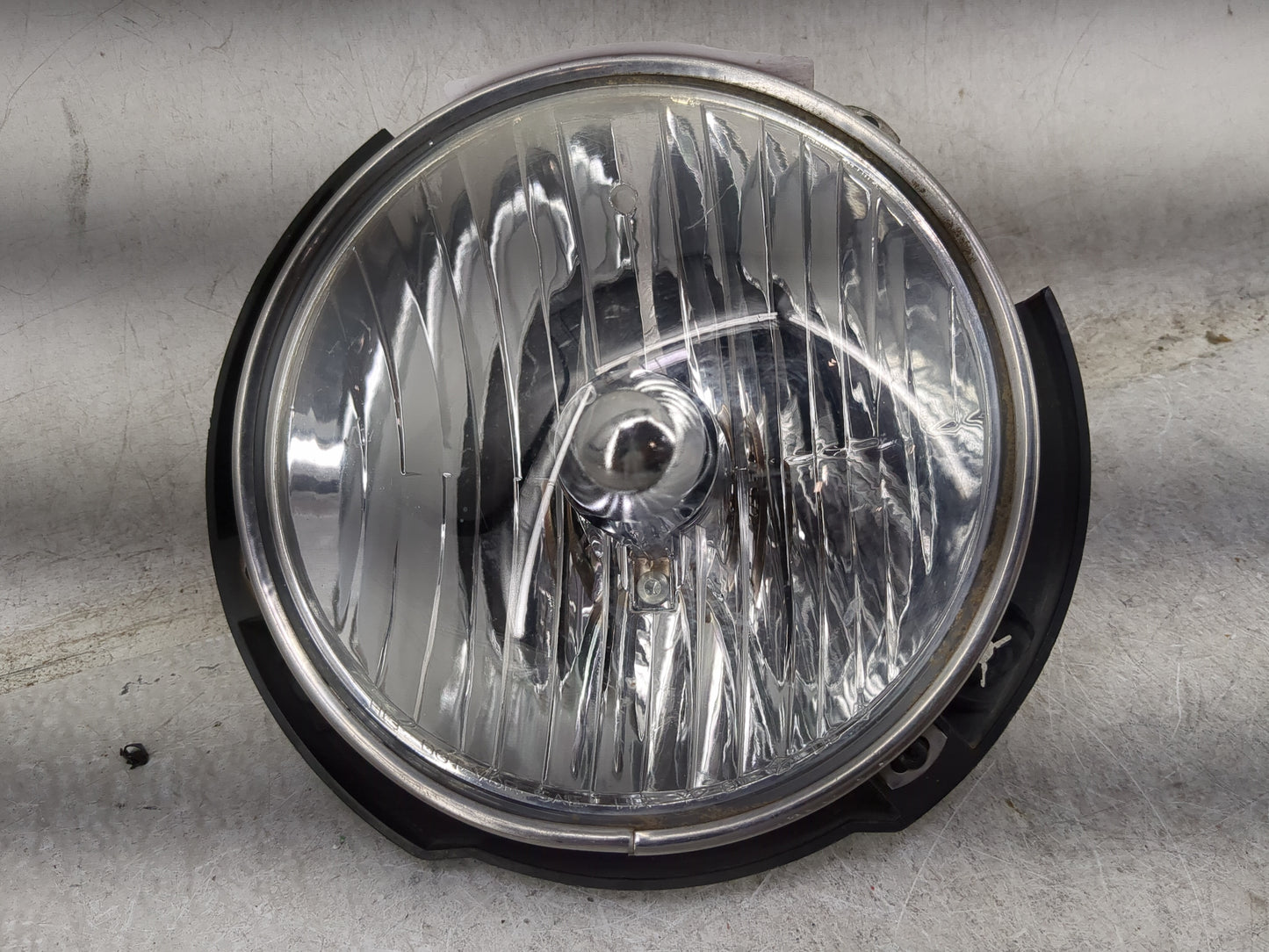 2007-2018 Jeep Wrangler Passenger Right Oem Head Light Headlight Lamp 1459112 - Oemusedautoparts1.com