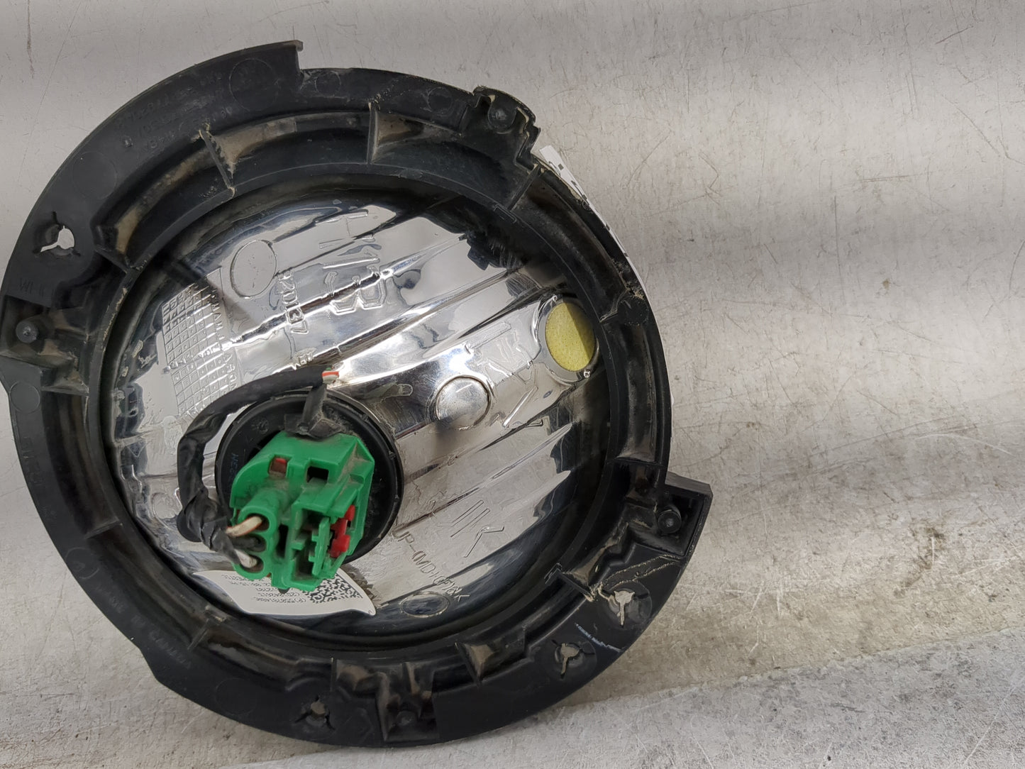 2007-2018 Jeep Wrangler Passenger Right Oem Head Light Headlight Lamp 1459112 - Oemusedautoparts1.com