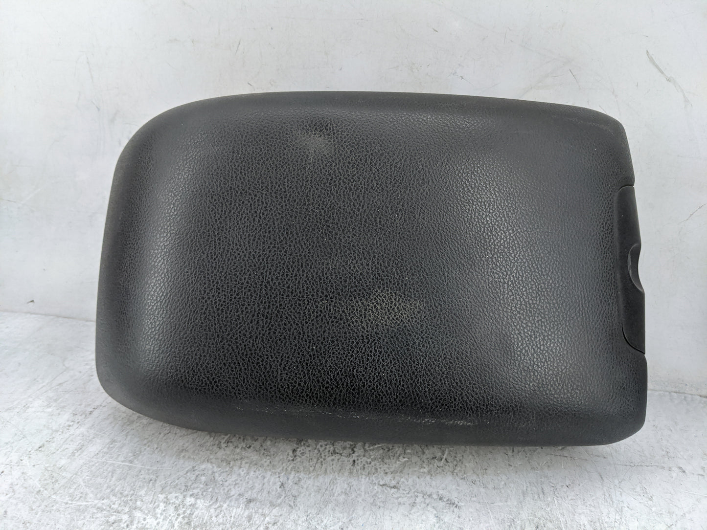 2011-2018 Jeep Wrangler Center Console Armrest Cover Lid P/N:M01001111AHX9 Fits Fits 2011 2012 2013 2014 2015 2016 2017 2018