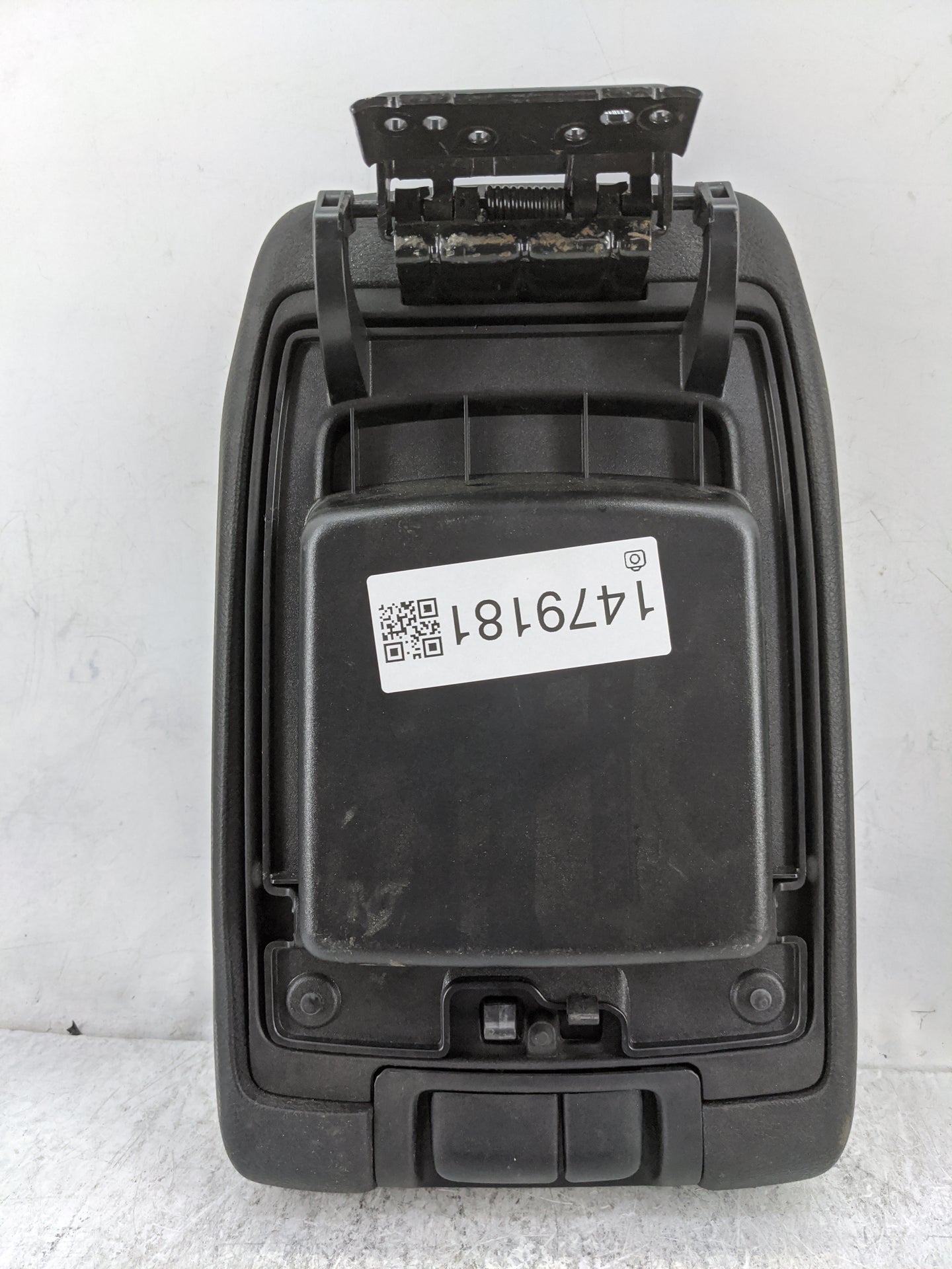 2011-2018 Jeep Wrangler Center Console Armrest Cover Lid P/N:M01001111AHX9 Fits Fits 2011 2012 2013 2014 2015 2016 2017 2018