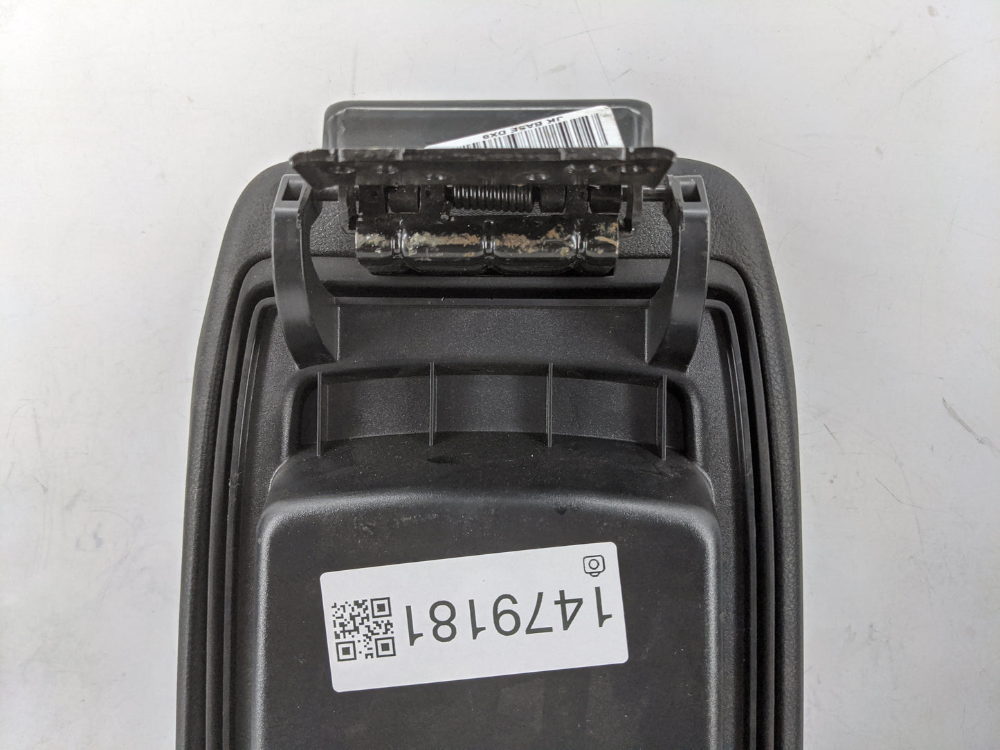 2011-2018 Jeep Wrangler Center Console Armrest Cover Lid P/N:M01001111AHX9 Fits Fits 2011 2012 2013 2014 2015 2016 2017 2018