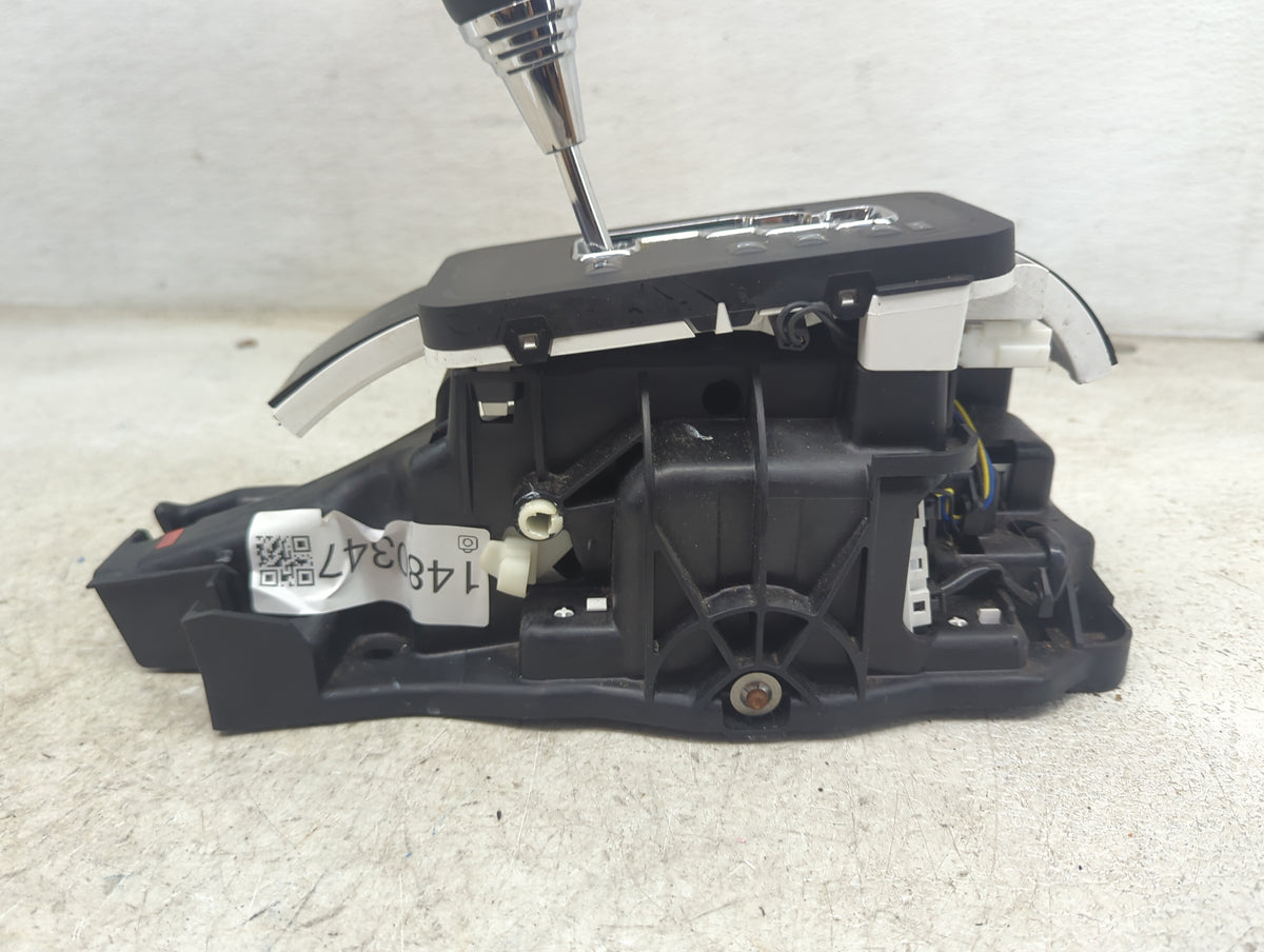 2013 Jeep Wrangler Floor Console Assembly Shifter 1480347 - Oemusedautoparts1.com