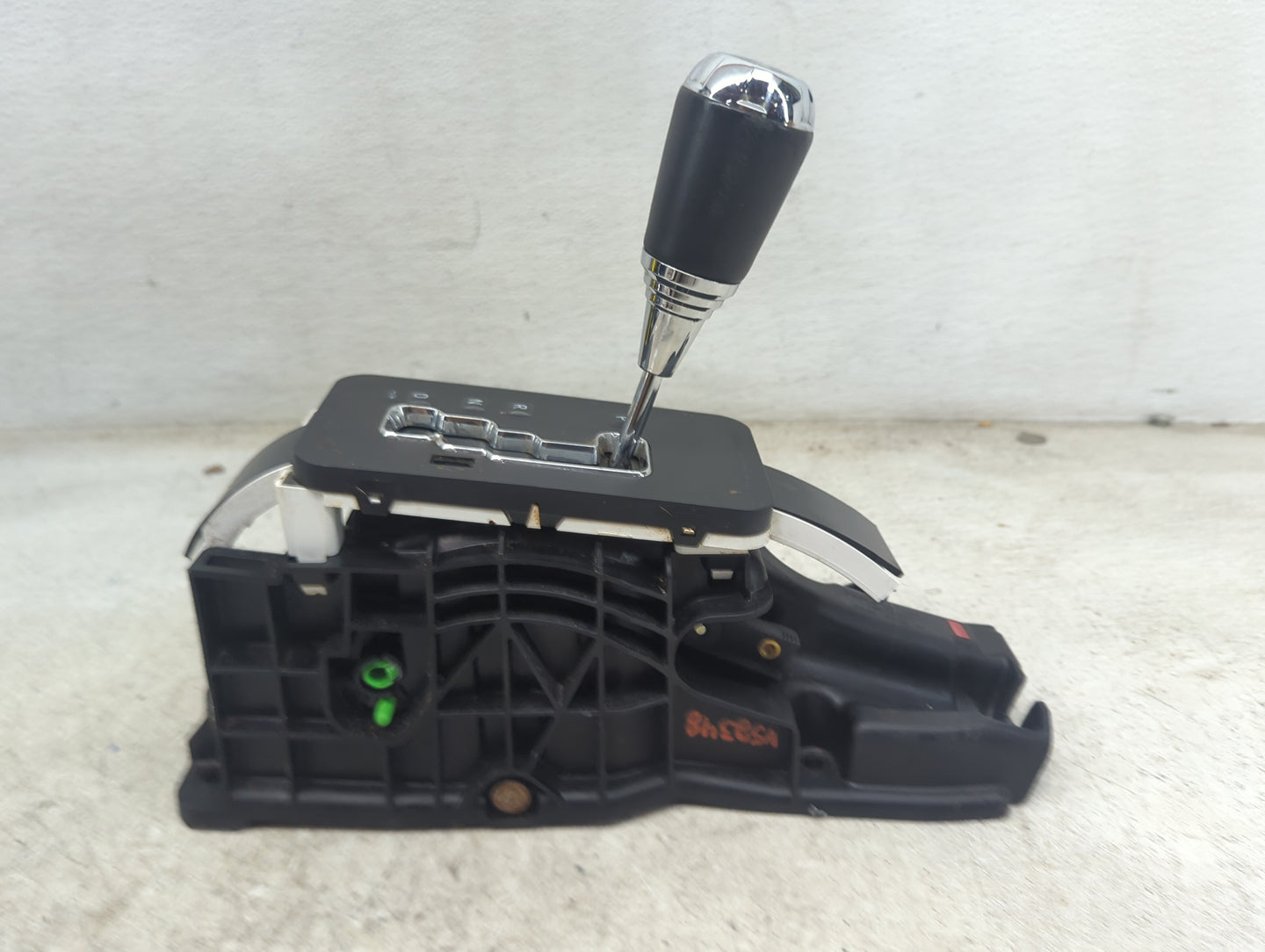 2013 Jeep Wrangler Floor Console Assembly Shifter - Oemusedautoparts1.com