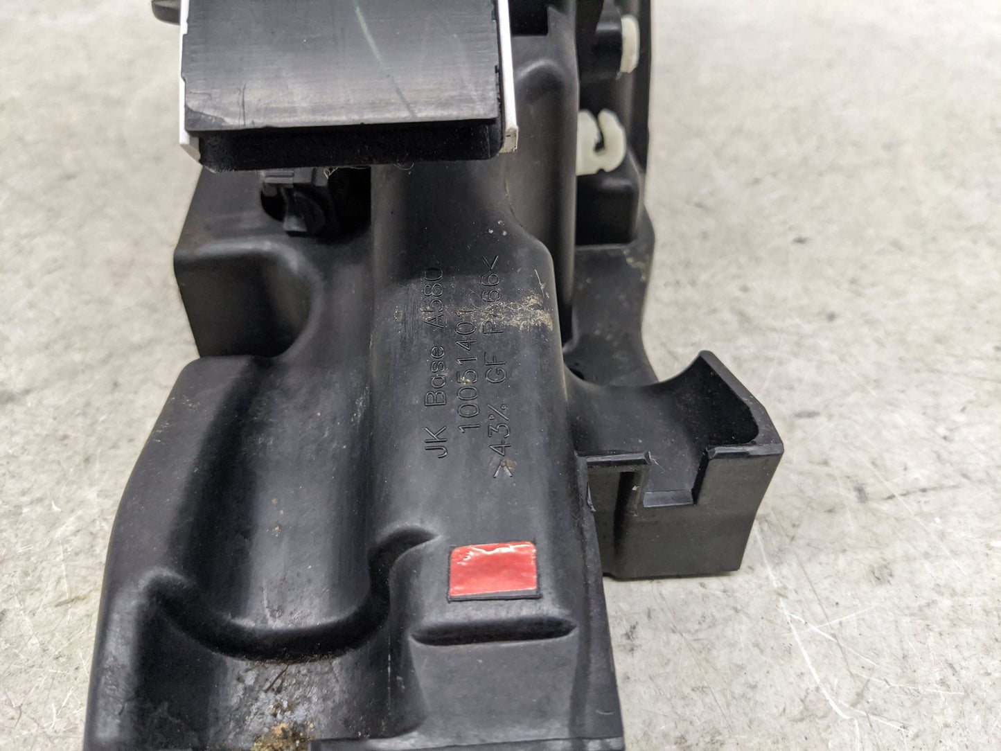 2013 Jeep Wrangler Floor Console Assembly Shifter Black - Oemusedautoparts1.com