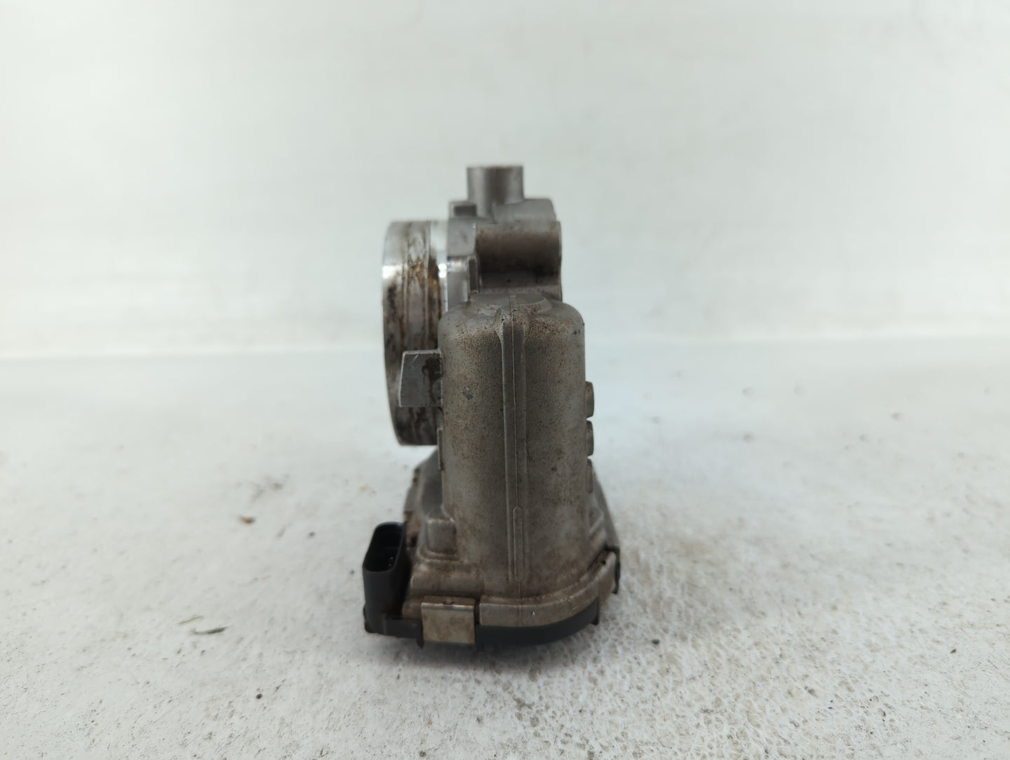 2012-2018 Jeep Wrangler Throttle Body P/N:05184349AF 05184349AE Fits OEM Used Auto Parts - Oemusedautoparts1.com