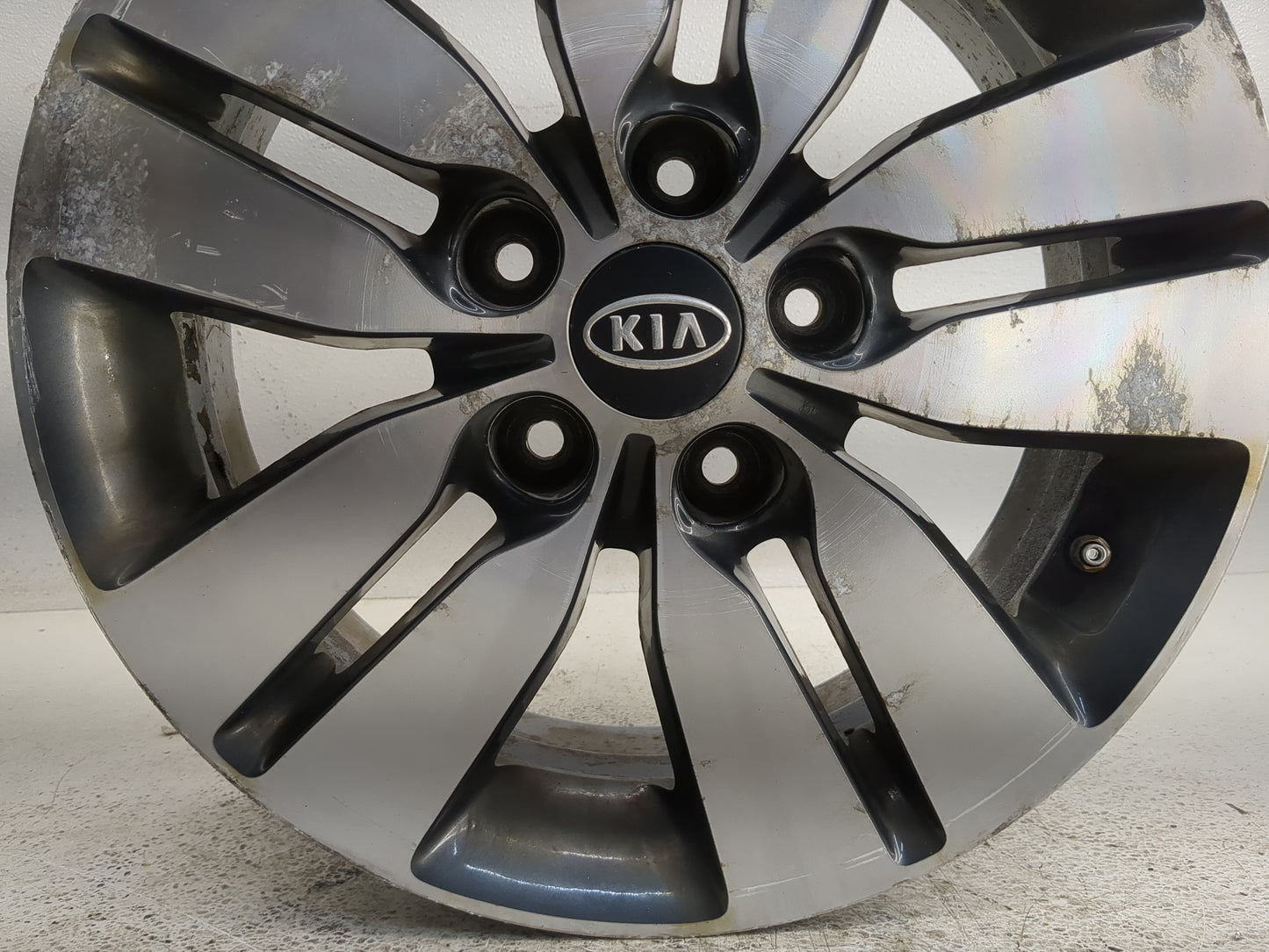 2013-2013 Kia Forte Oem Wheel Rim 1275693 - Oemusedautoparts1.com