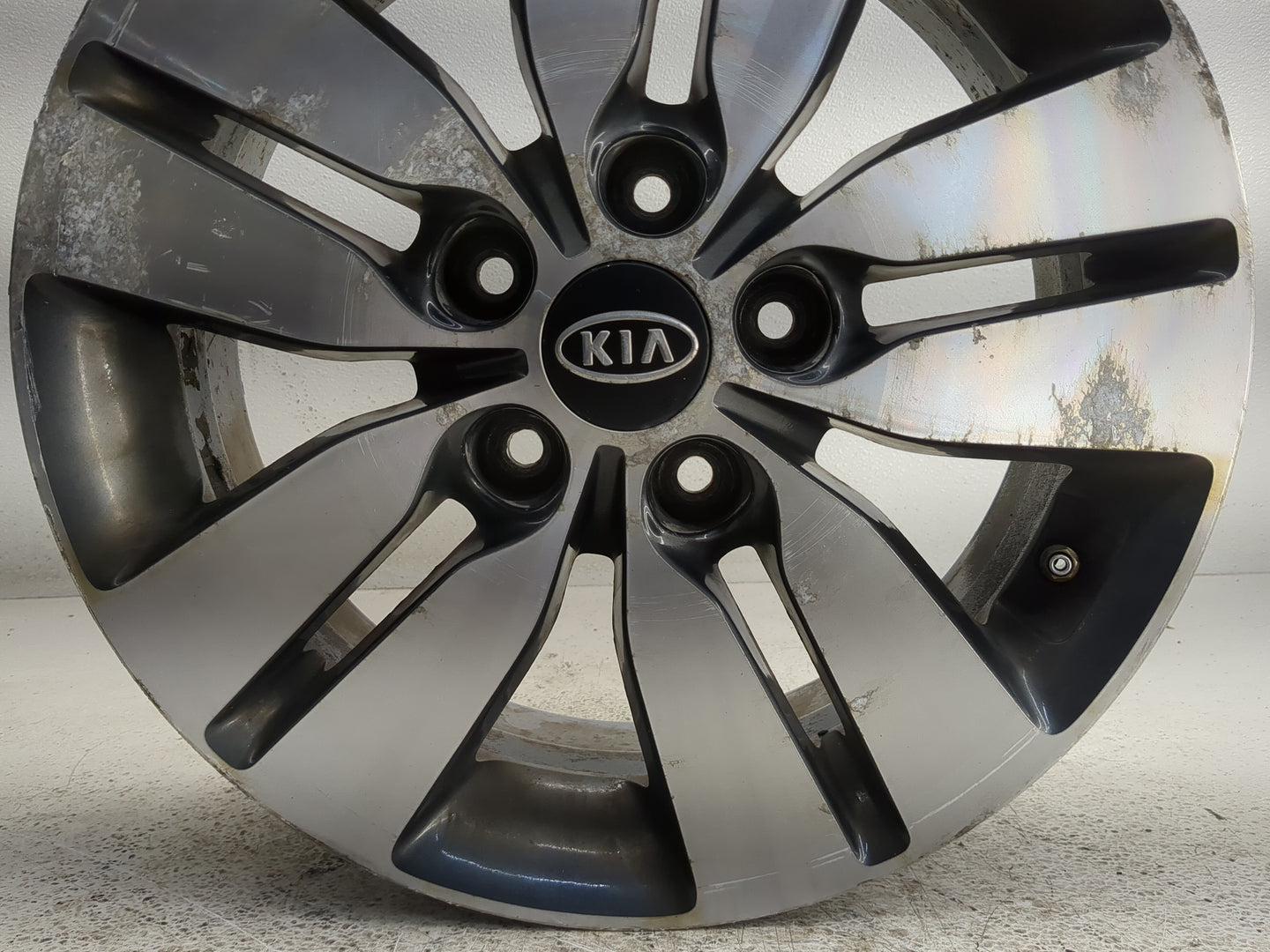 2013-2013 Kia Forte Oem Wheel Rim 1275693 - Oemusedautoparts1.com