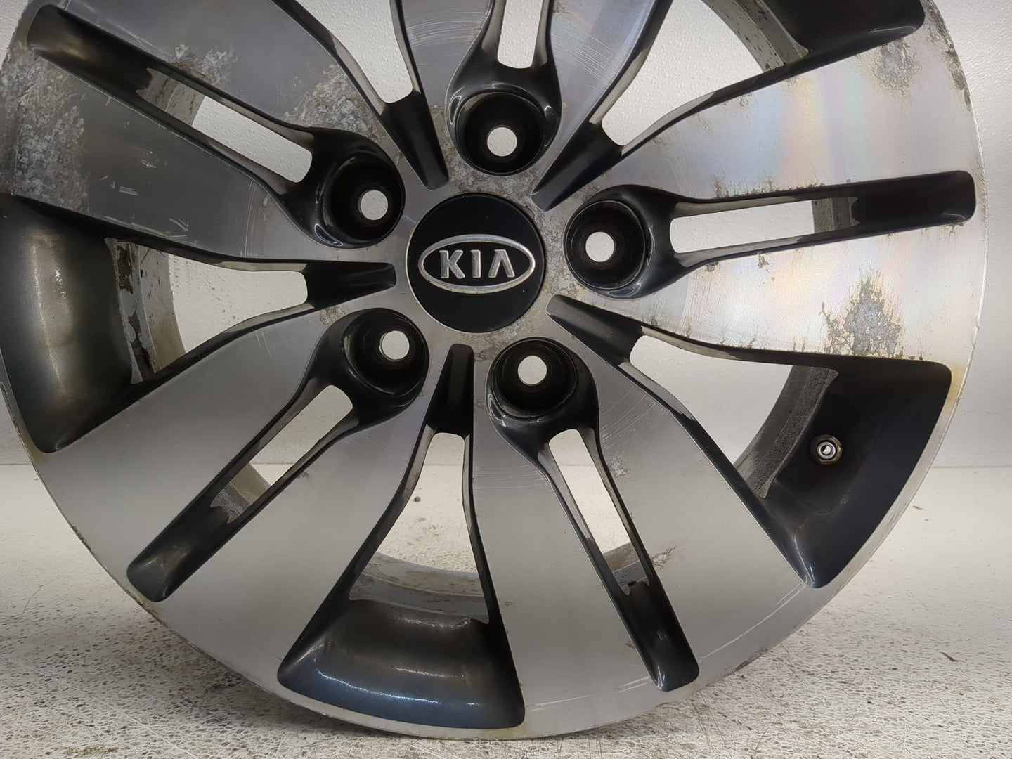 2013-2013 Kia Forte Oem Wheel Rim 1275693 - Oemusedautoparts1.com