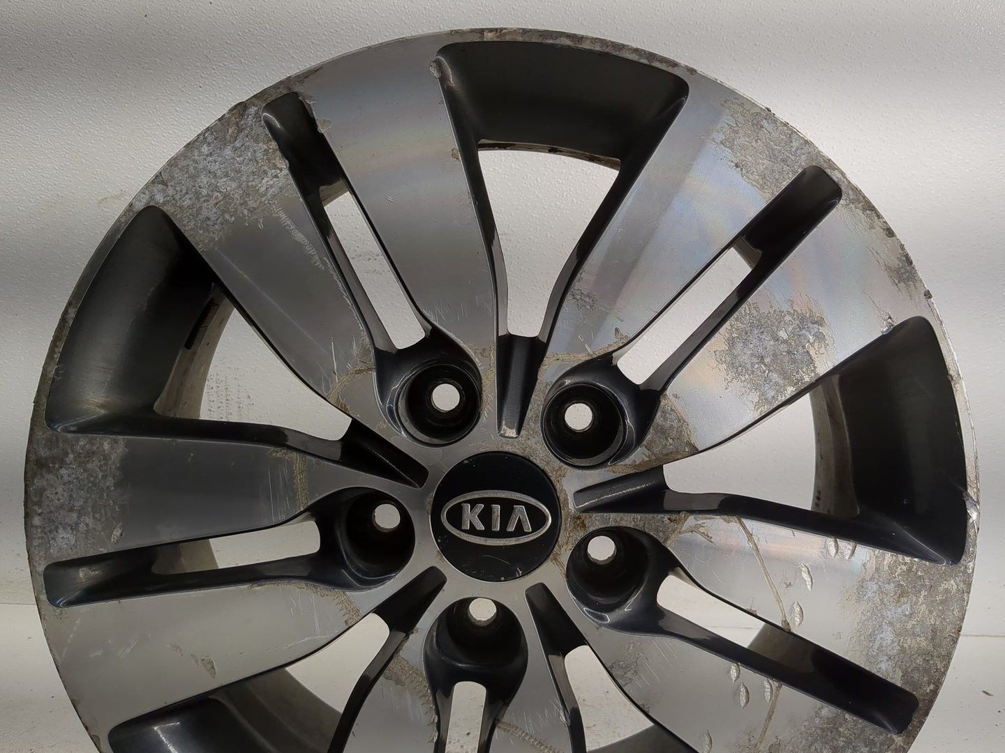 2013-2013 Kia Forte Oem Wheel Rim 1275697 - Oemusedautoparts1.com