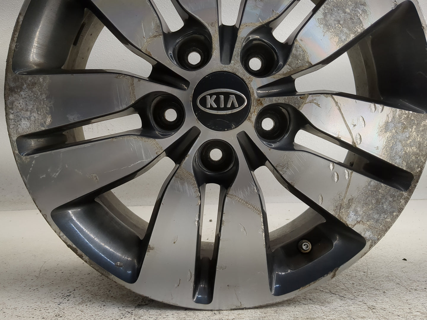 2013-2013 Kia Forte Oem Wheel Rim 1275697 - Oemusedautoparts1.com