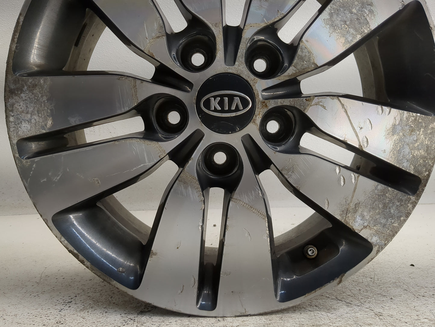 2013-2013 Kia Forte Oem Wheel Rim 1275697 - Oemusedautoparts1.com