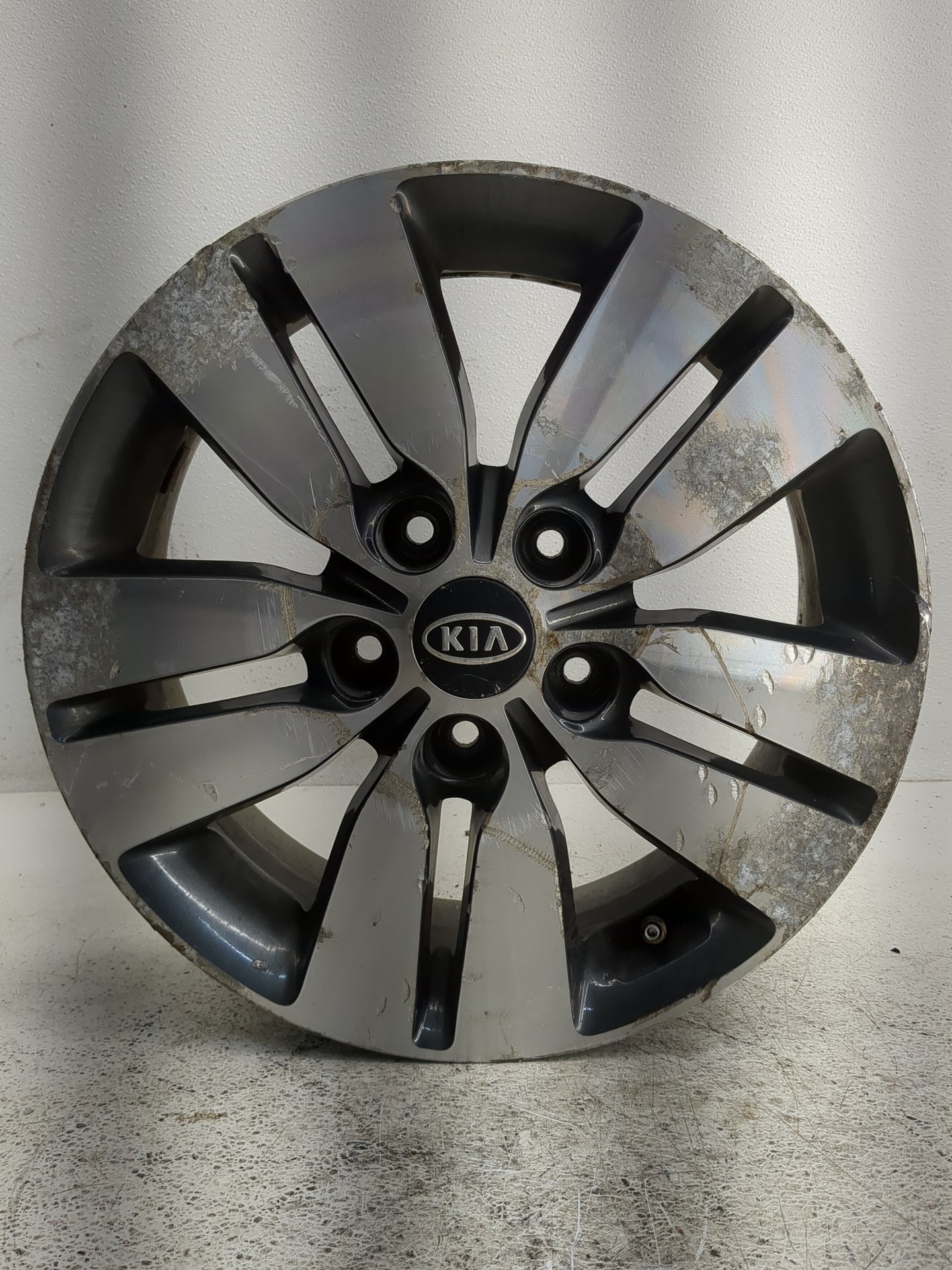 2013-2013 Kia Forte Oem Wheel Rim 1275697 - Oemusedautoparts1.com