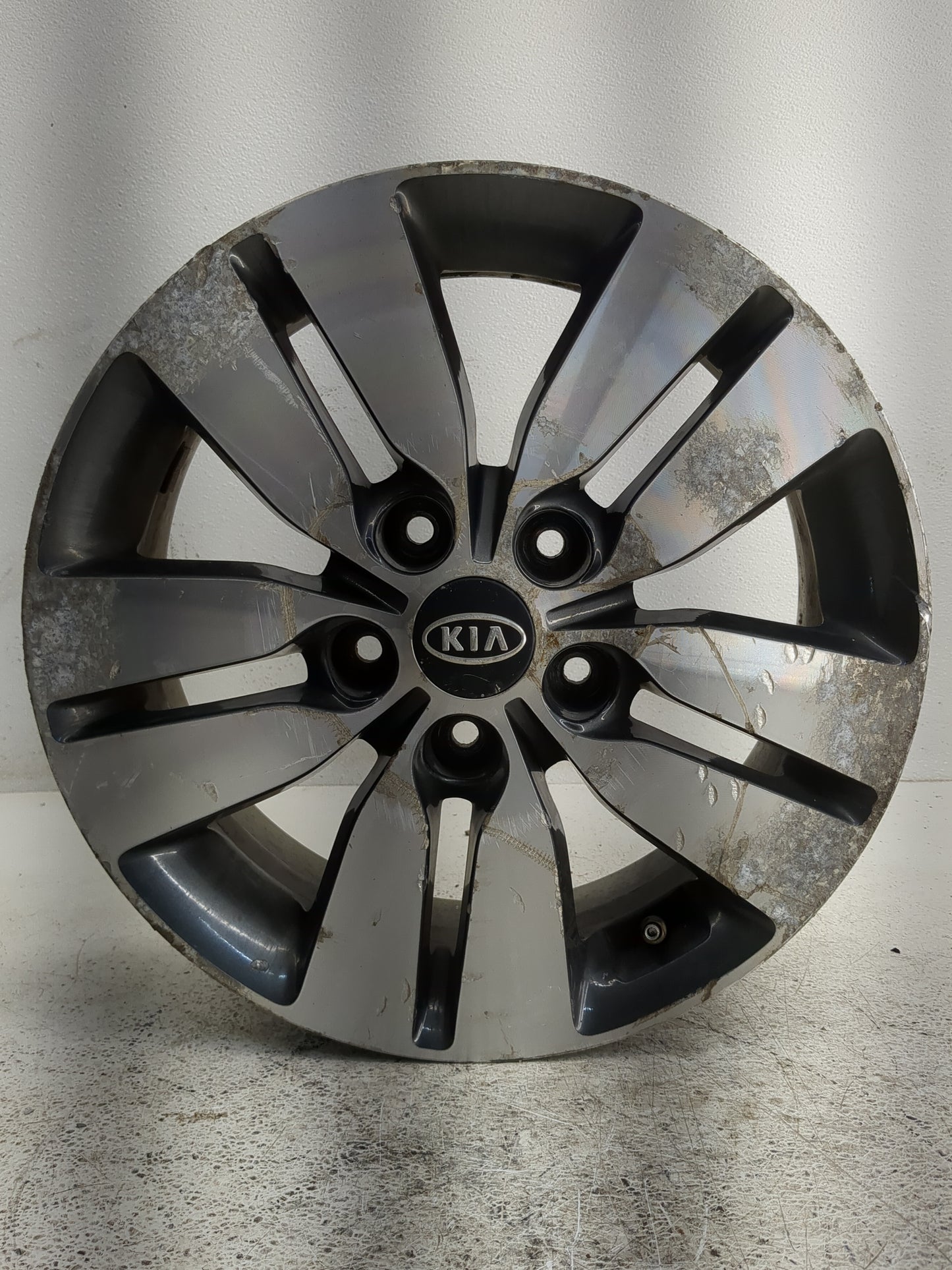 2013-2013 Kia Forte Oem Wheel Rim 1275697 - Oemusedautoparts1.com