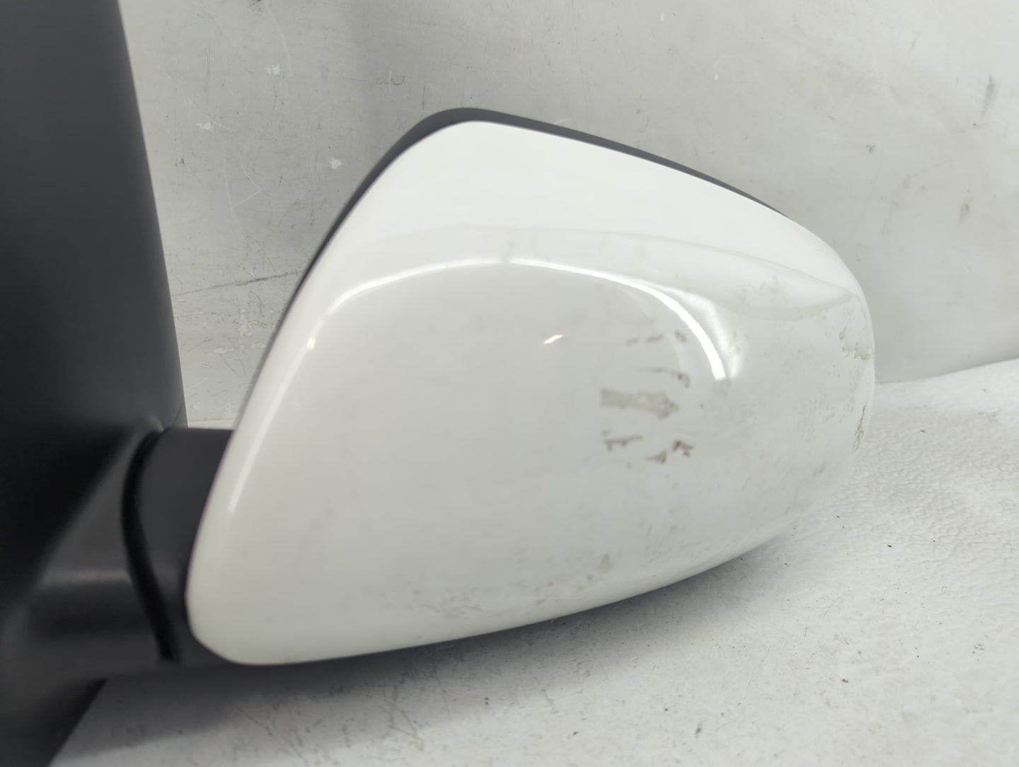 2010-2013 Kia Forte Driver Side View Mirror - Left Door Mirror OEM Used - Oemusedautoparts1.com