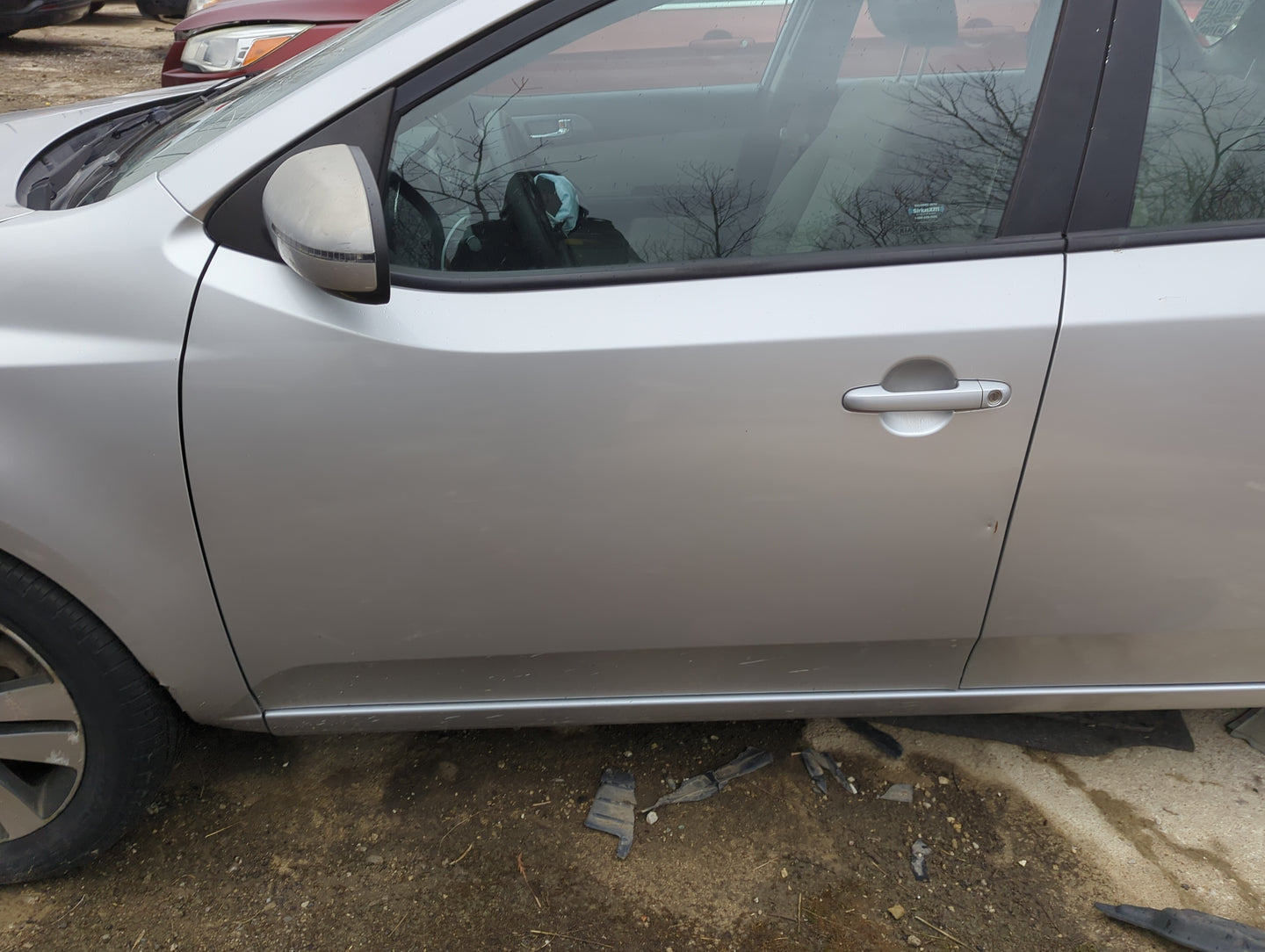 2010-2013 Kia Forte Driver Front Door Oem 1308792 - Oemusedautoparts1.com