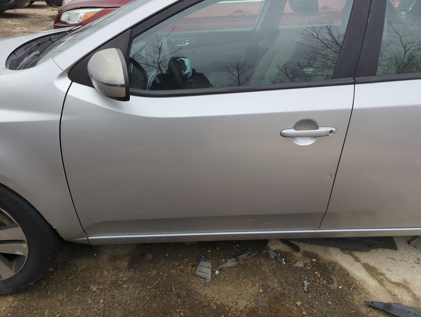 2010-2013 Kia Forte Driver Front Door Oem 1308792 - Oemusedautoparts1.com
