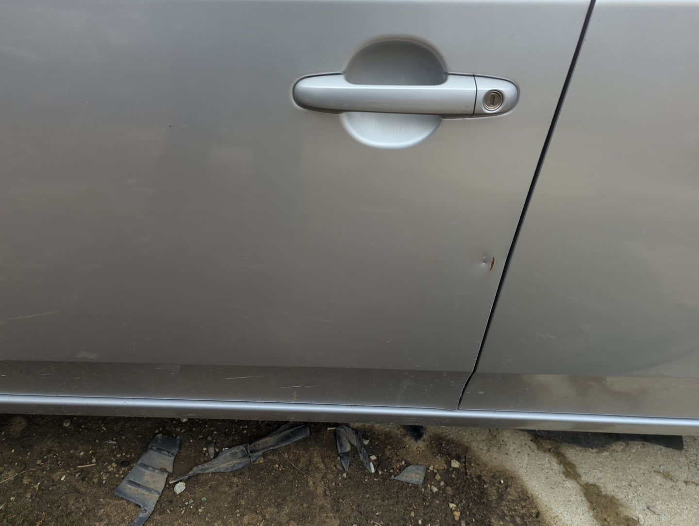 2010-2013 Kia Forte Driver Front Door Oem 1308792 - Oemusedautoparts1.com