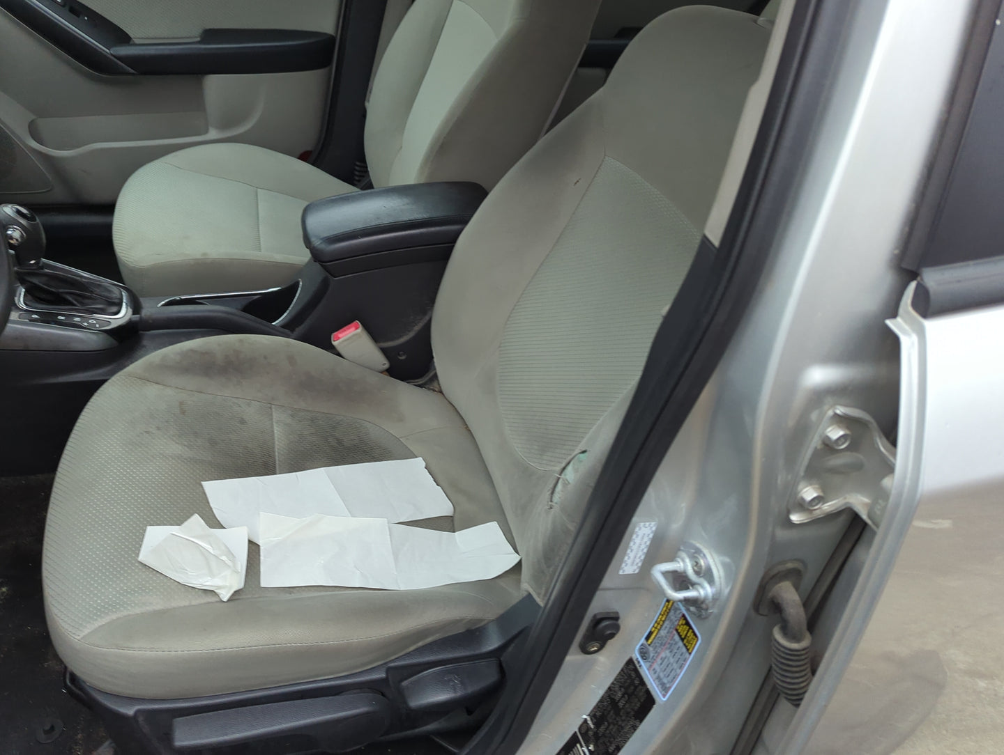2010-2013 Kia Forte Driver Front Seat Oem 1308856 - Oemusedautoparts1.com