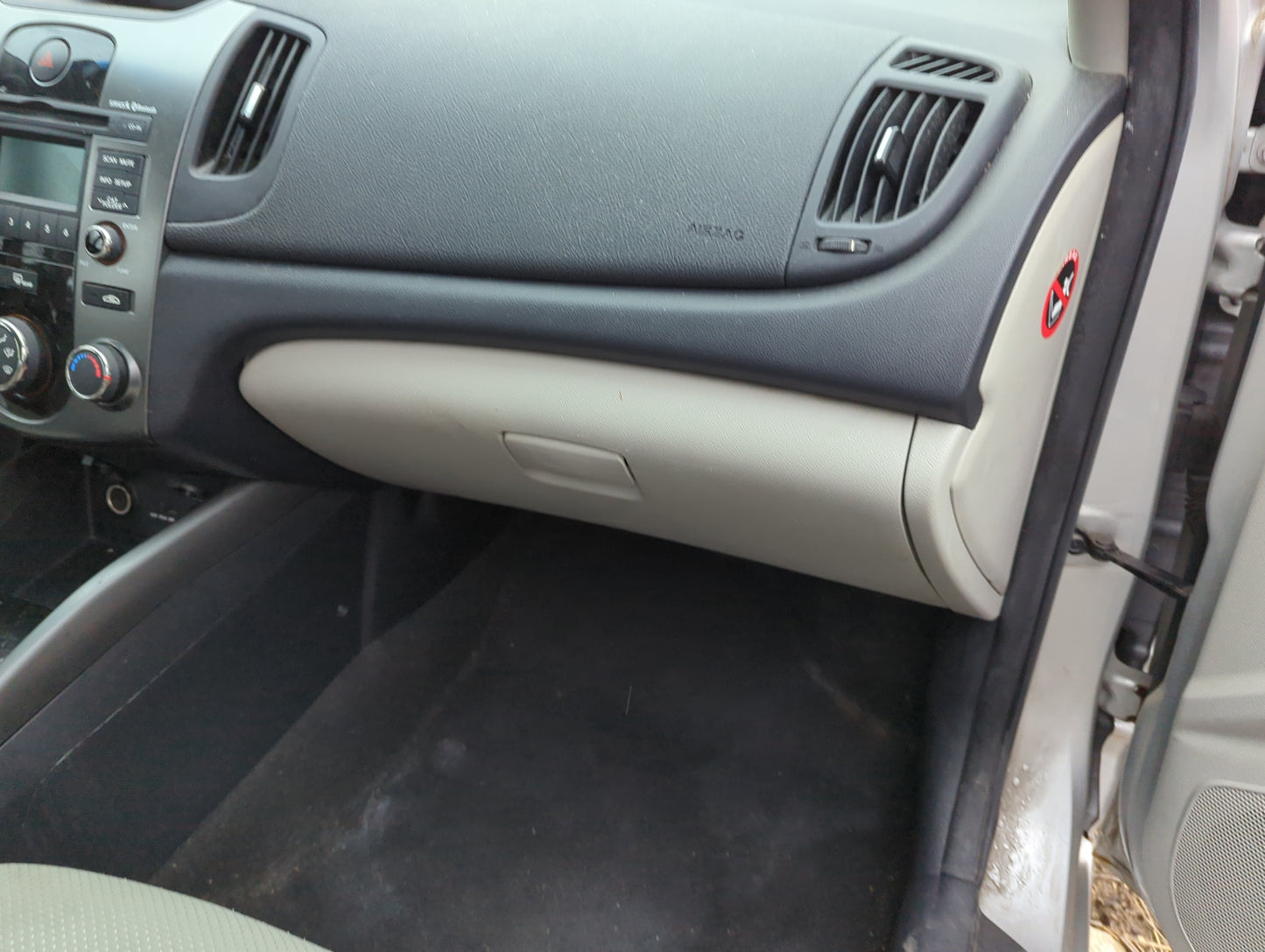 2013 Kia Forte Passenger Glove Box Door Storage Compartment - Oemusedautoparts1.com