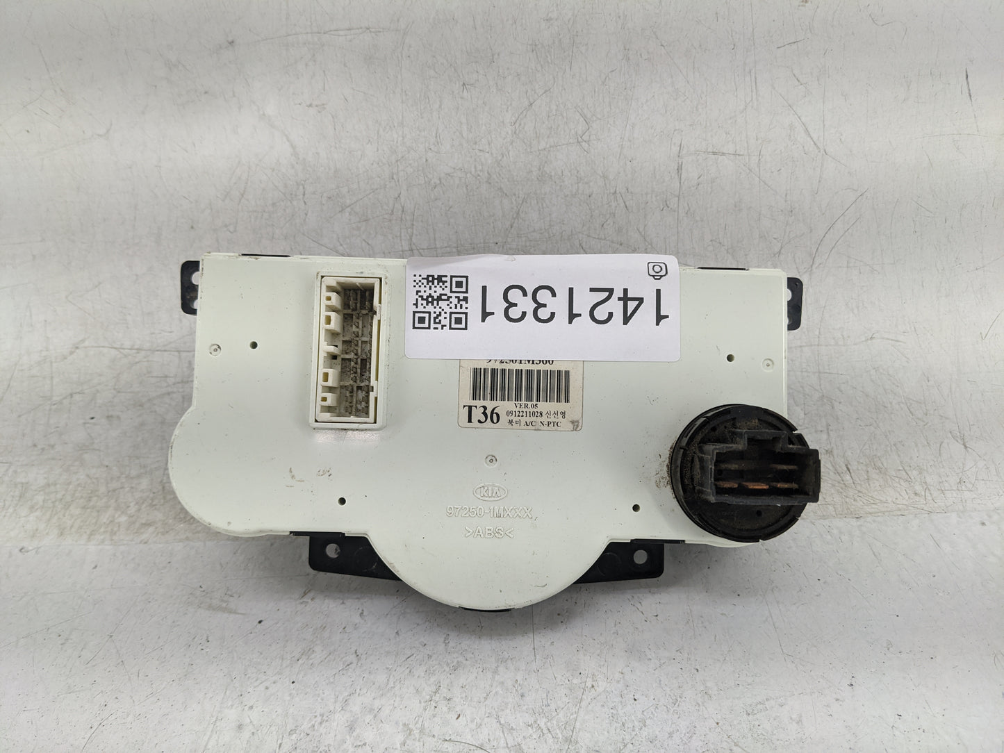 2010-2013 Kia Forte Climate Control Module Temperature AC/Heater Replacement P/N:97250-1M360 Fits Fits 2010 2011 2012 2013 O