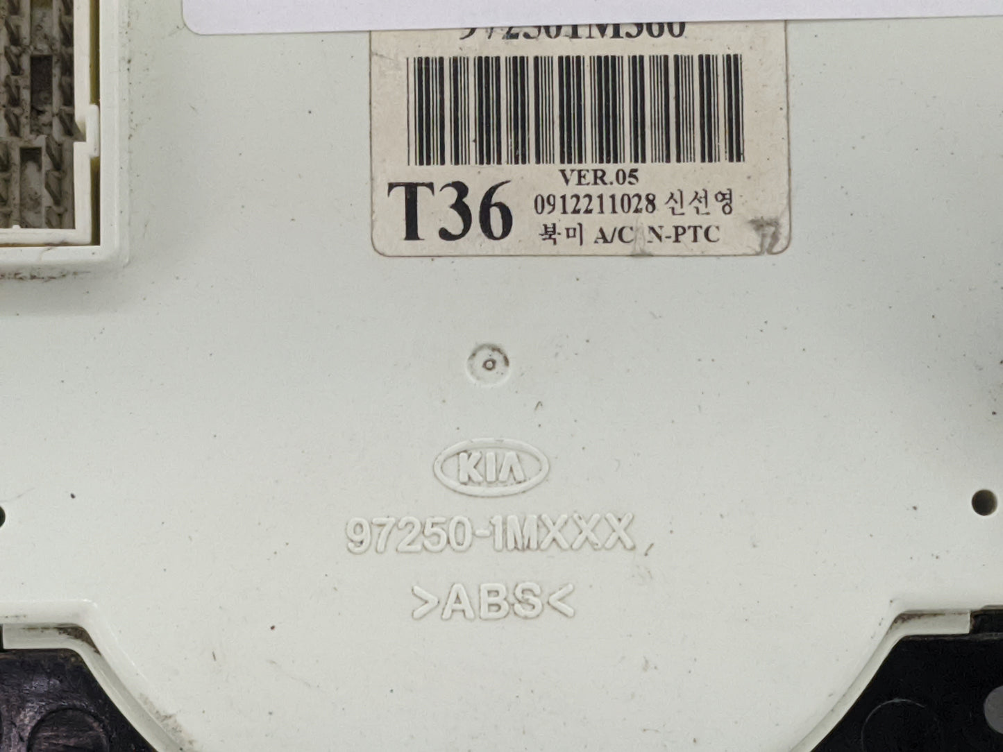 2010-2013 Kia Forte Climate Control Module Temperature AC/Heater Replacement P/N:97250-1M360 Fits Fits 2010 2011 2012 2013 O